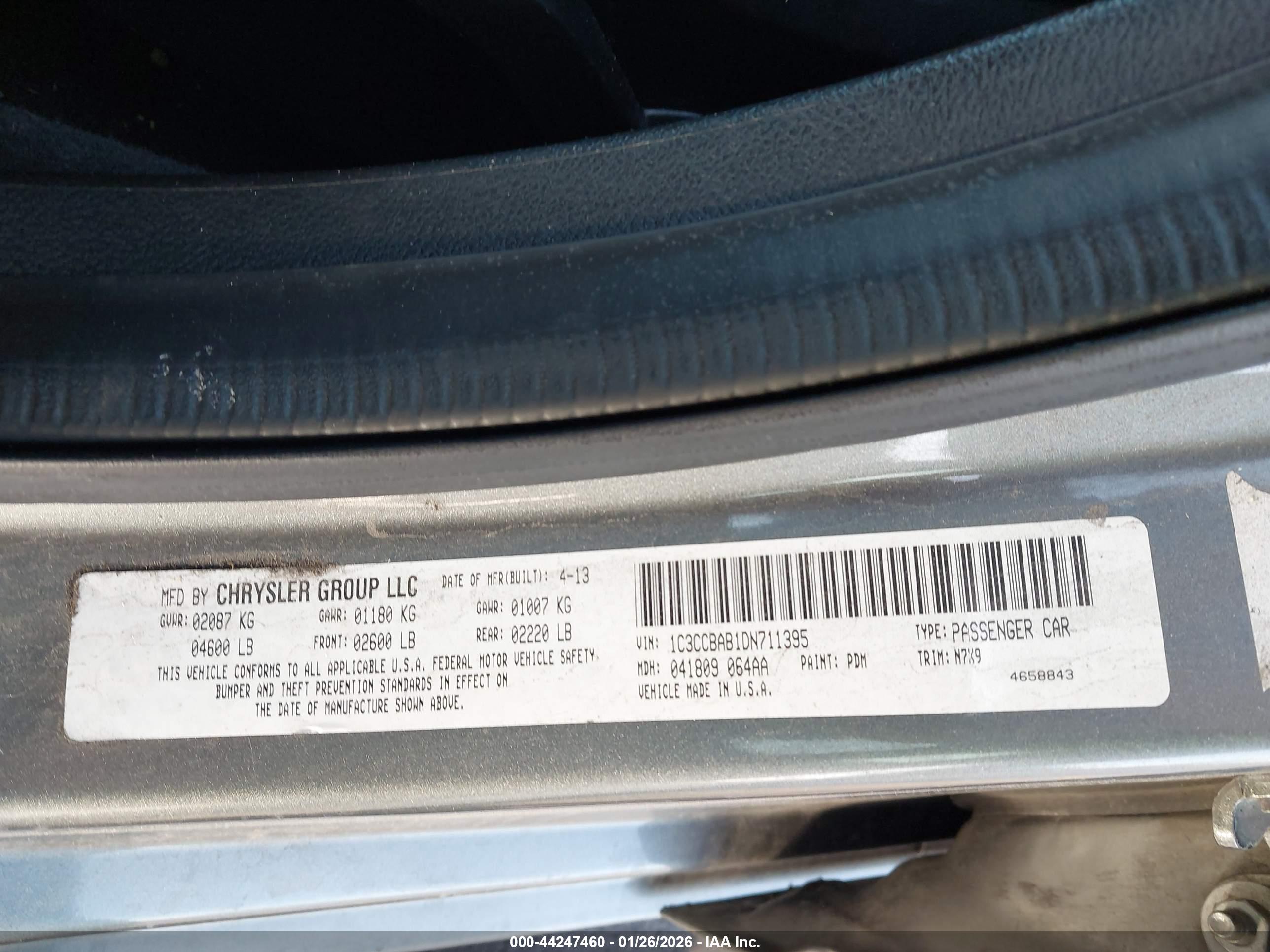 CHRYSLER 200 image 9