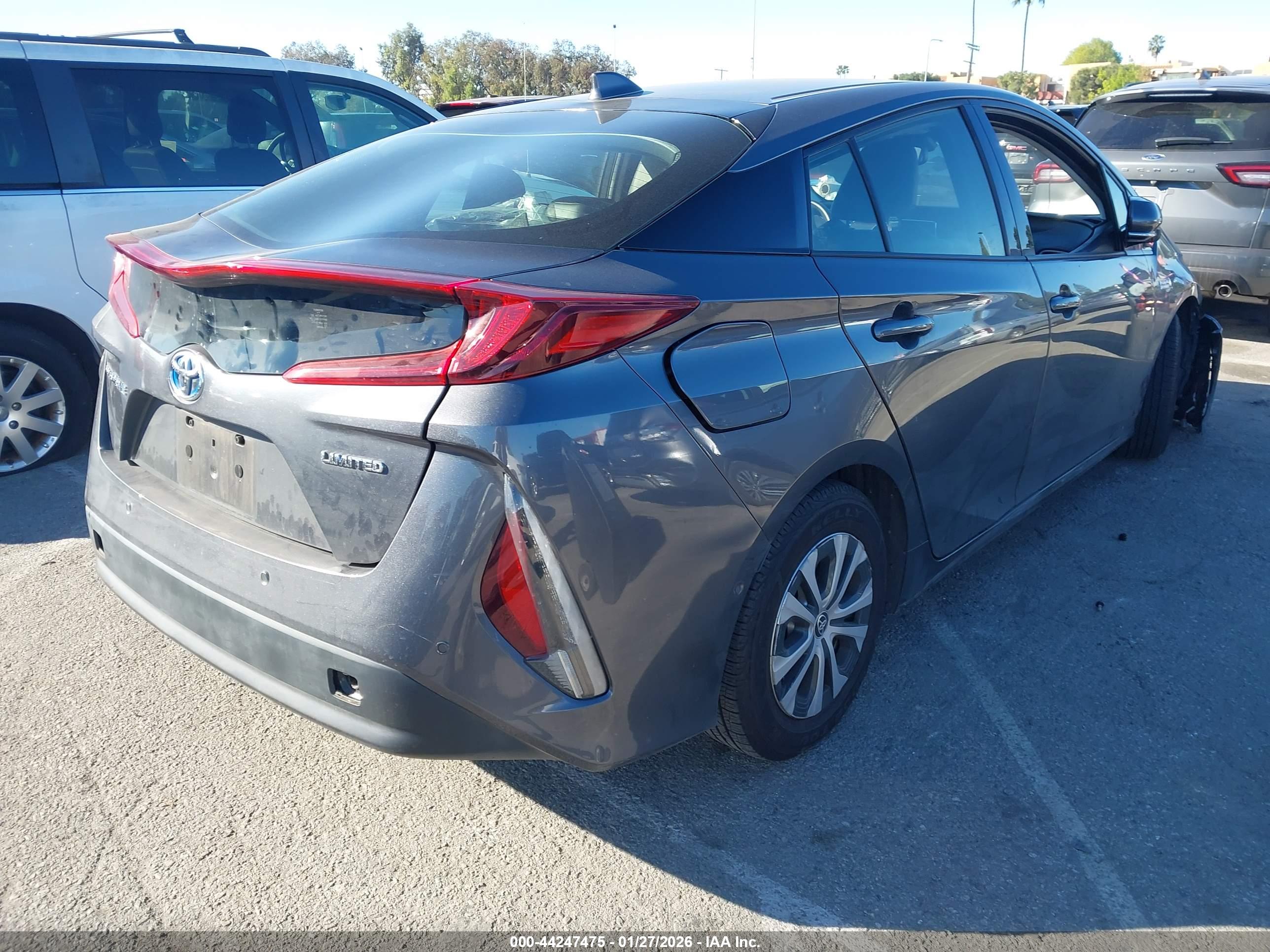 TOYOTA PRIUS image 4