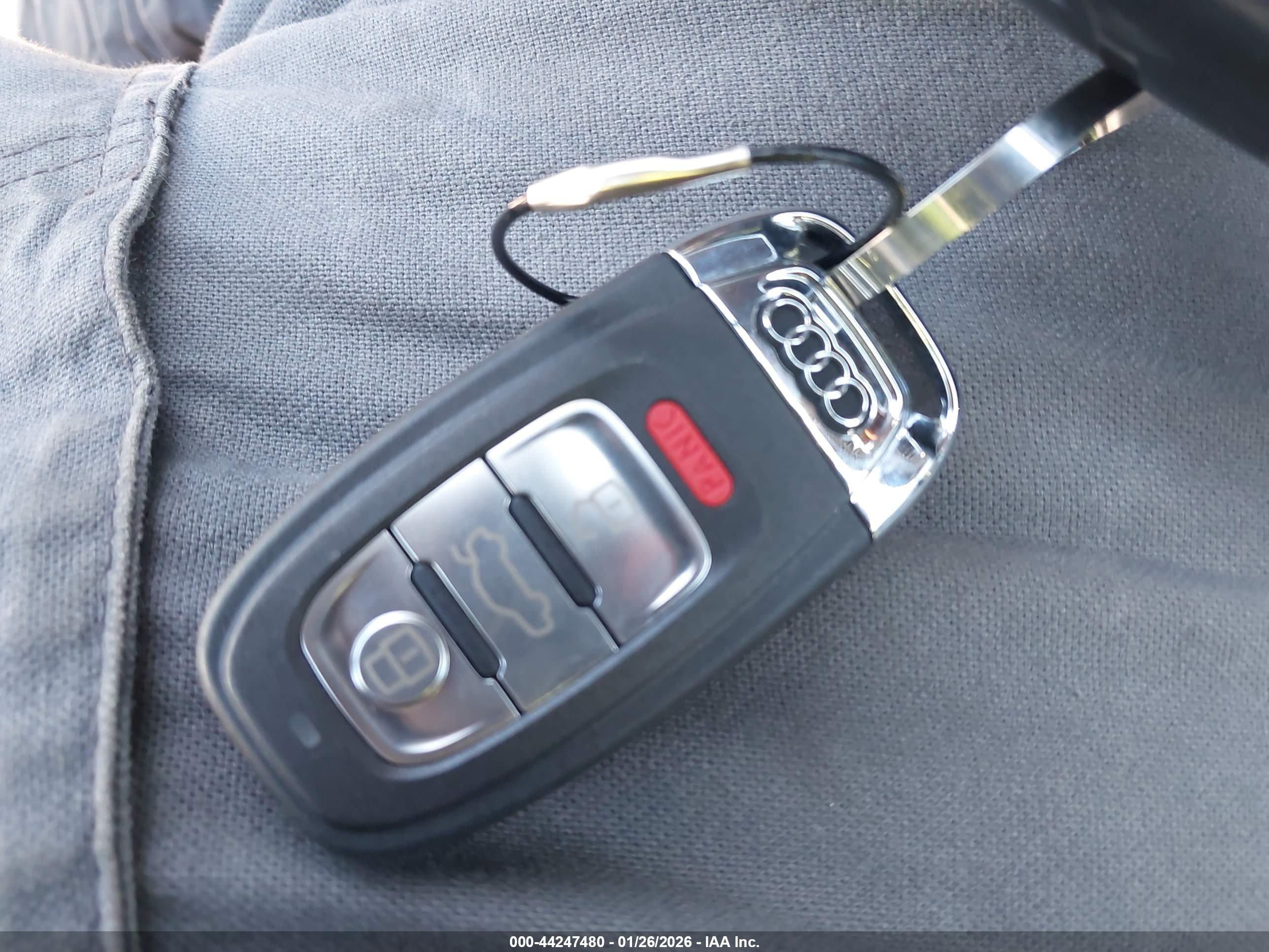 AUDI A4 image 11