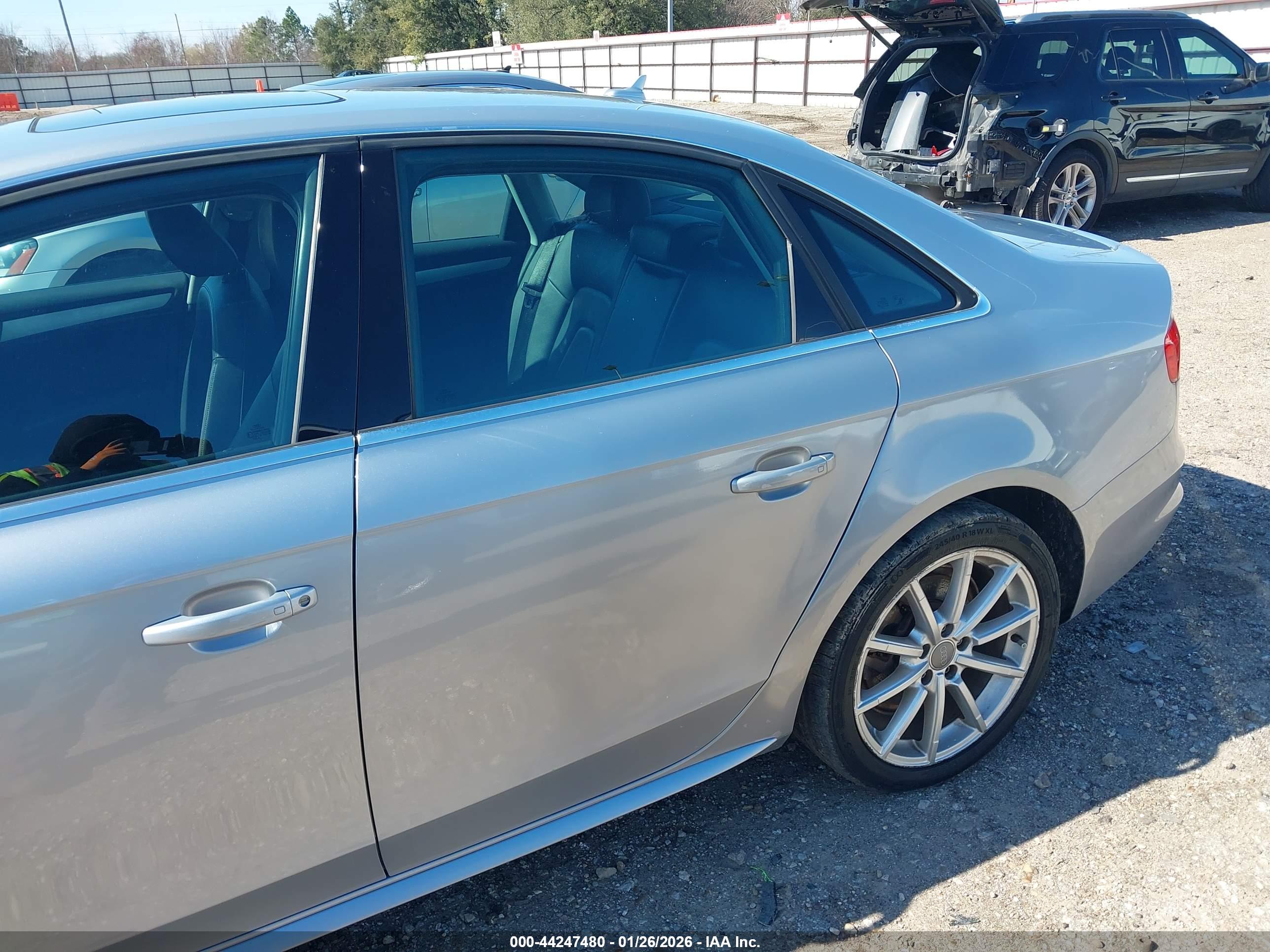 AUDI A4 image 6