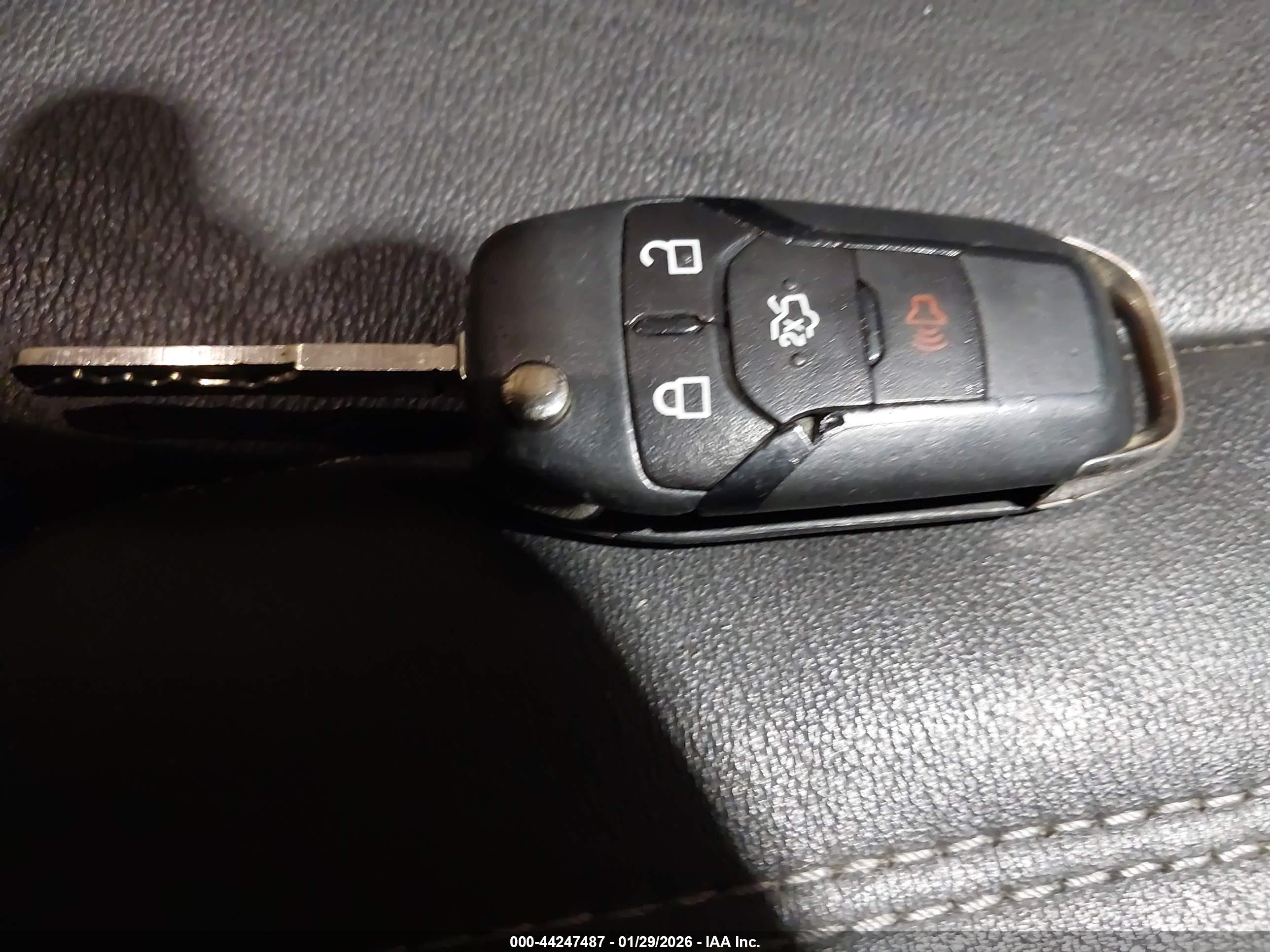 FORD FUSION image 11