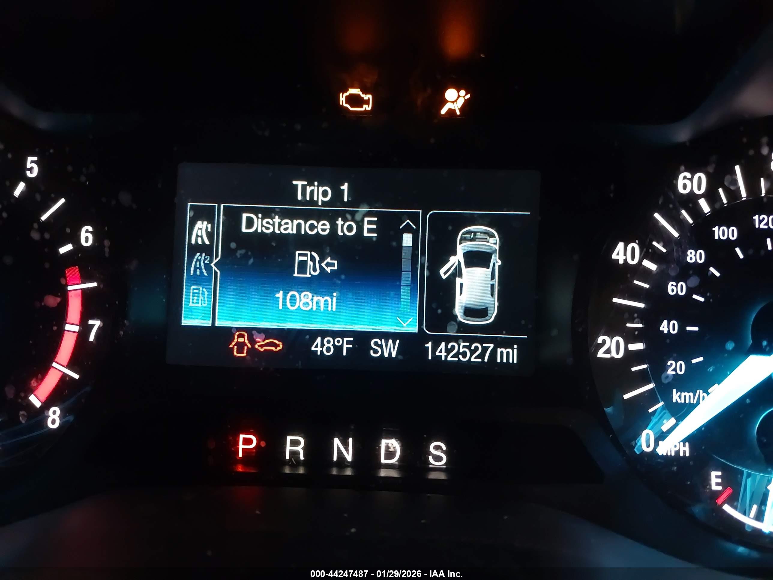 FORD FUSION image 7
