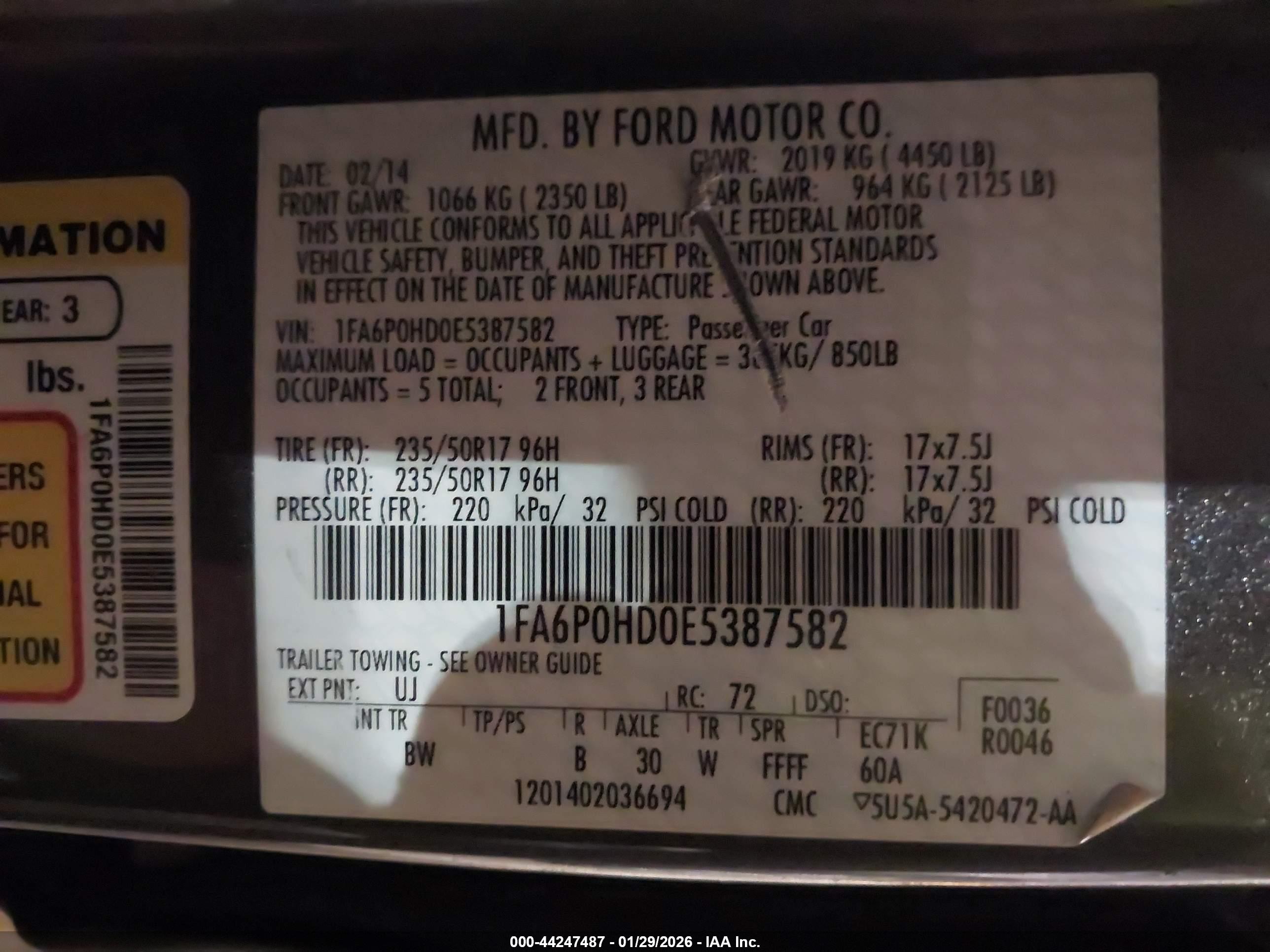 FORD FUSION image 9