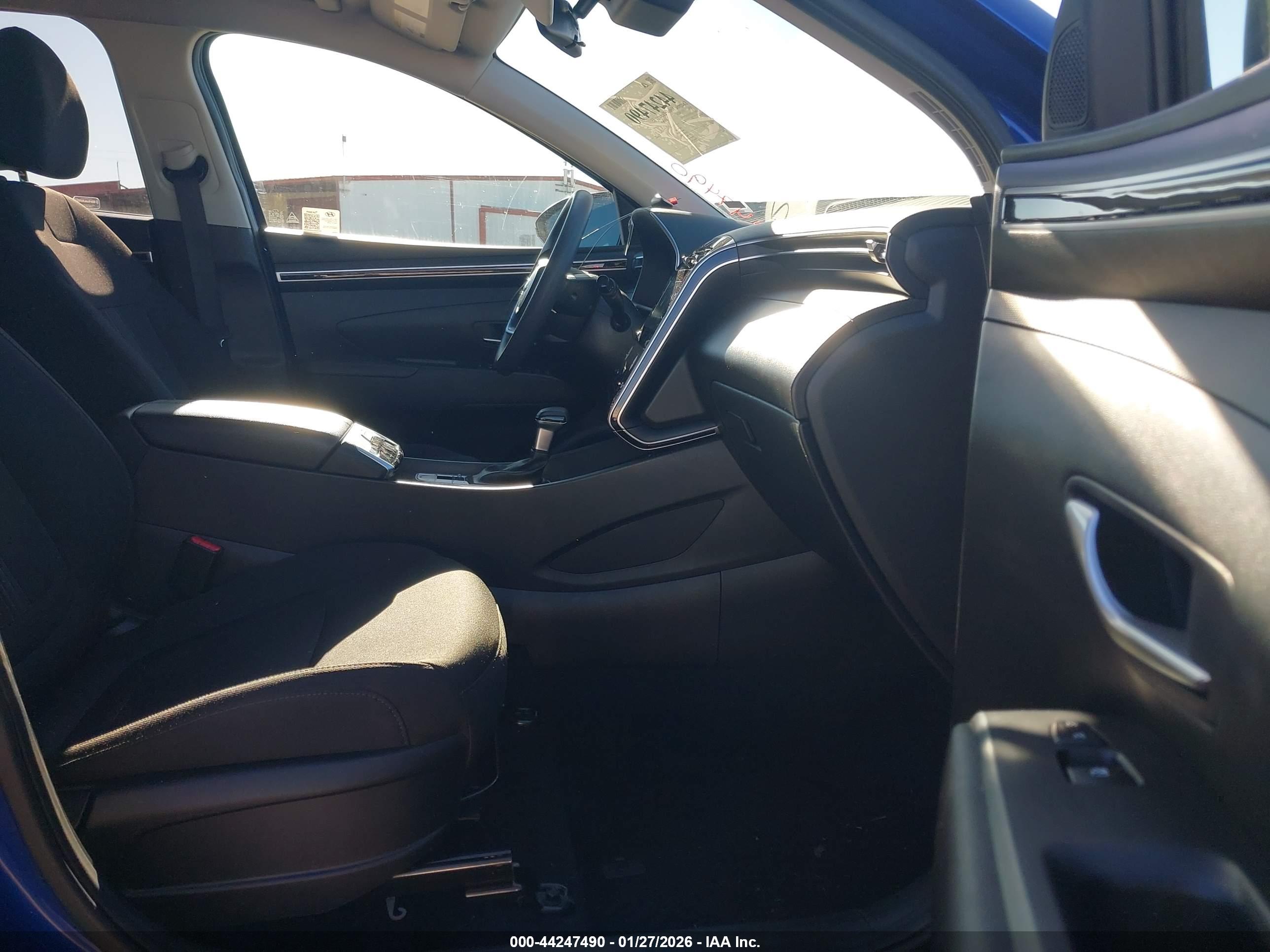 HYUNDAI TUCSON image 5