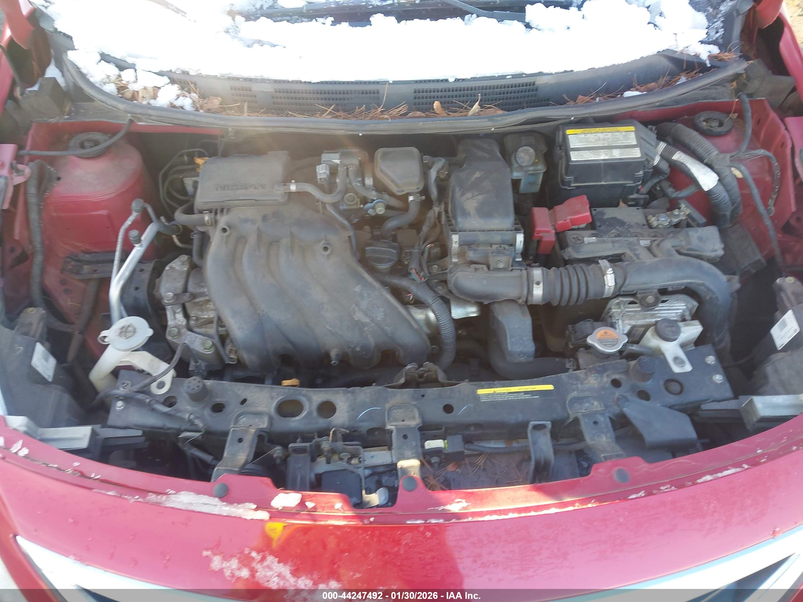 NISSAN VERSA image 10
