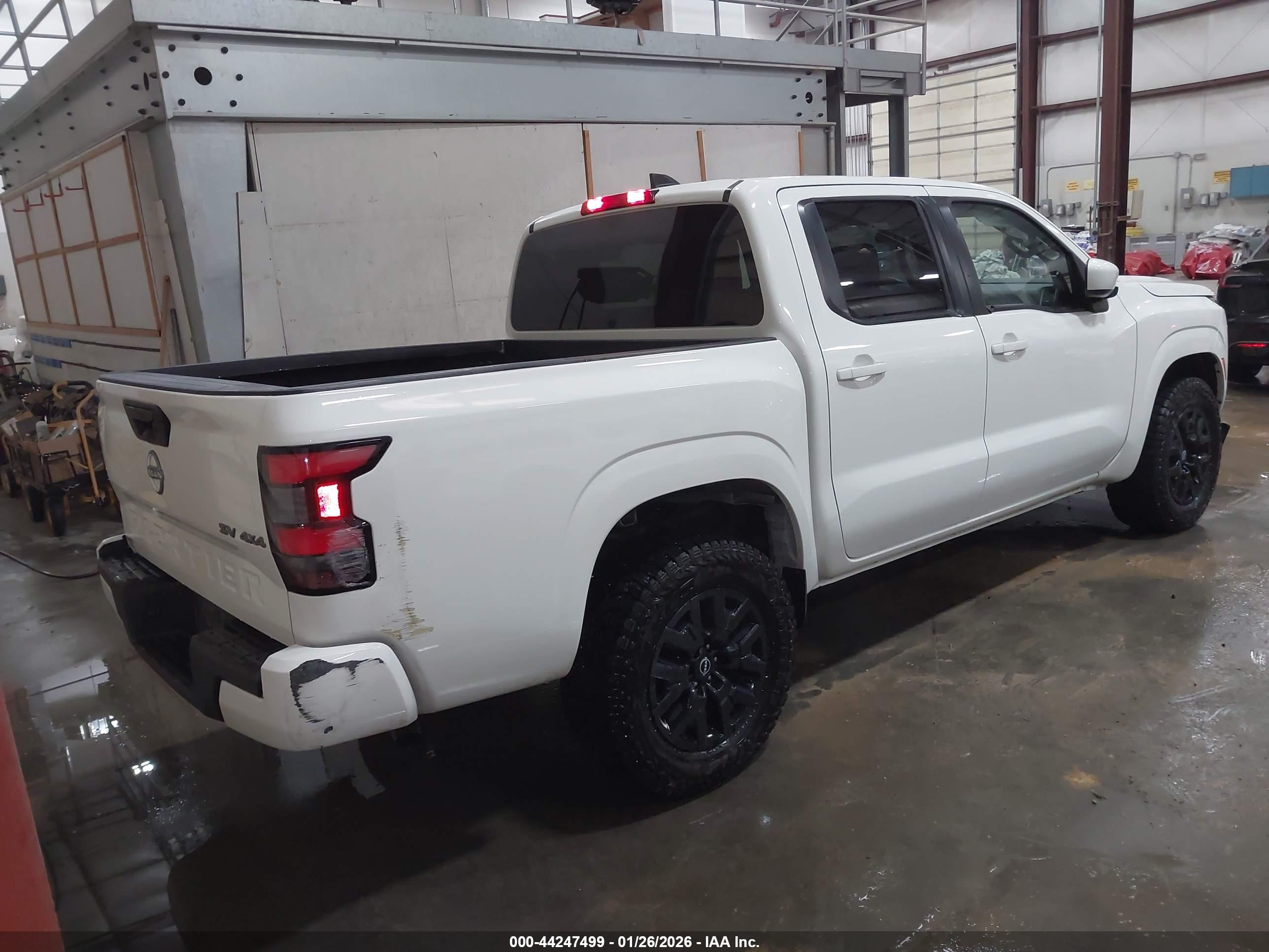 NISSAN FRONTIER image 4