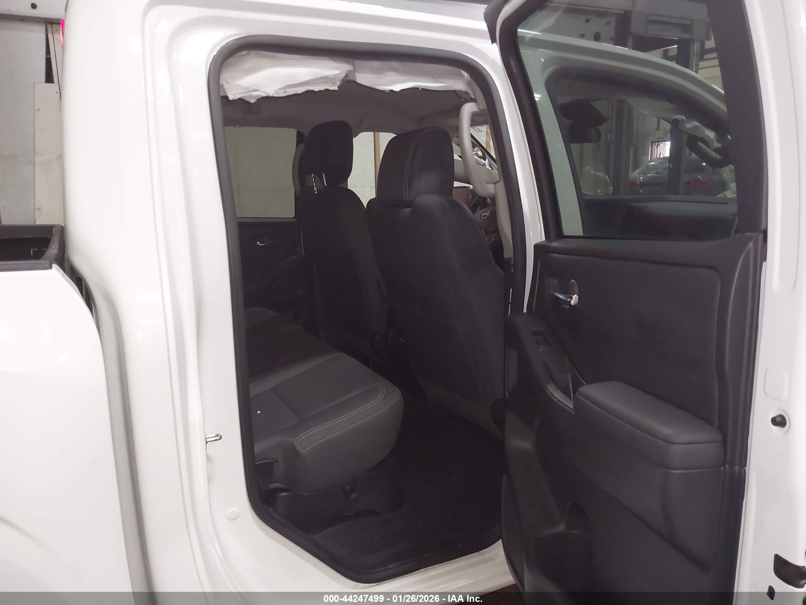 NISSAN FRONTIER image 8
