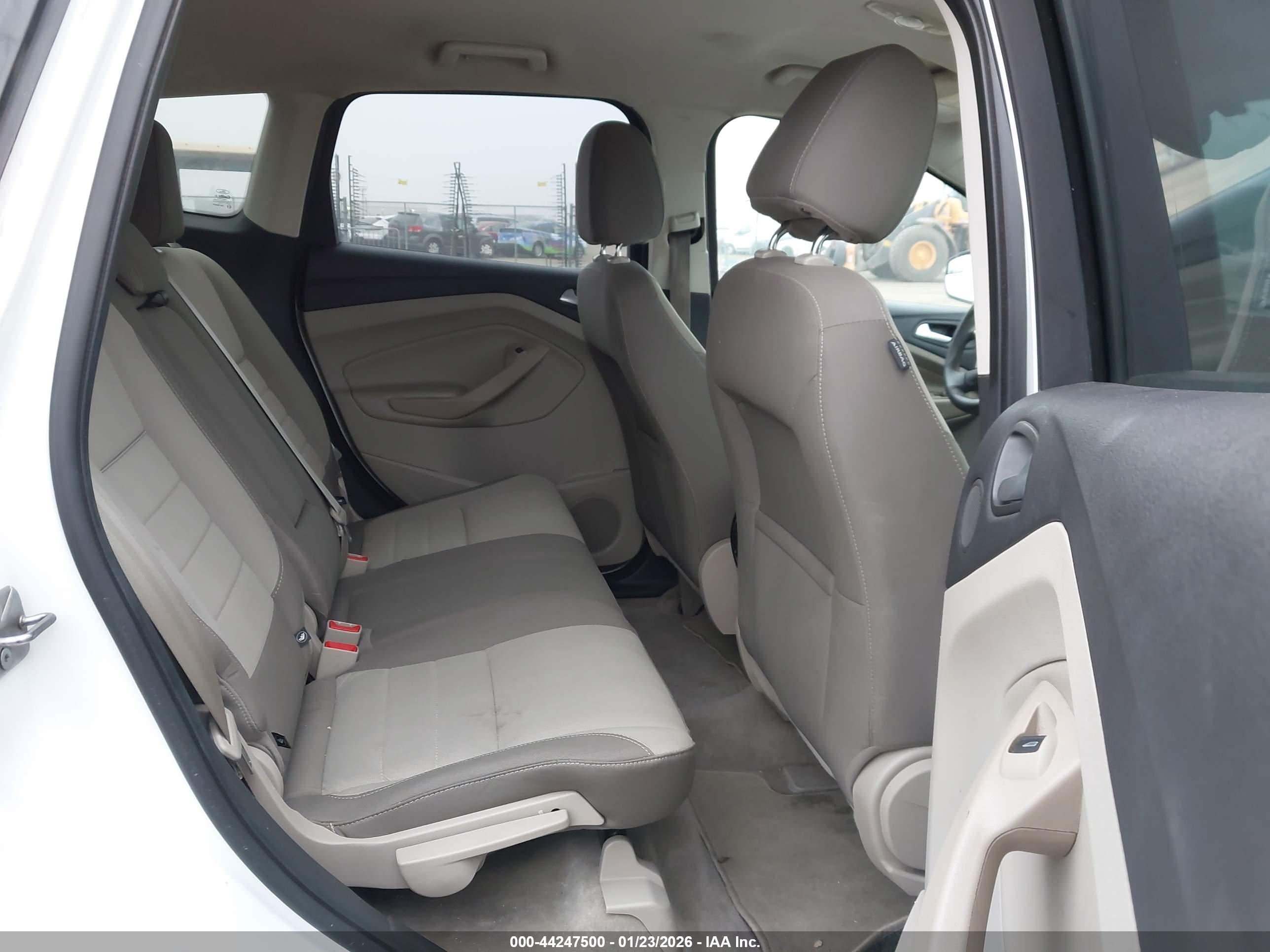FORD ESCAPE image 8