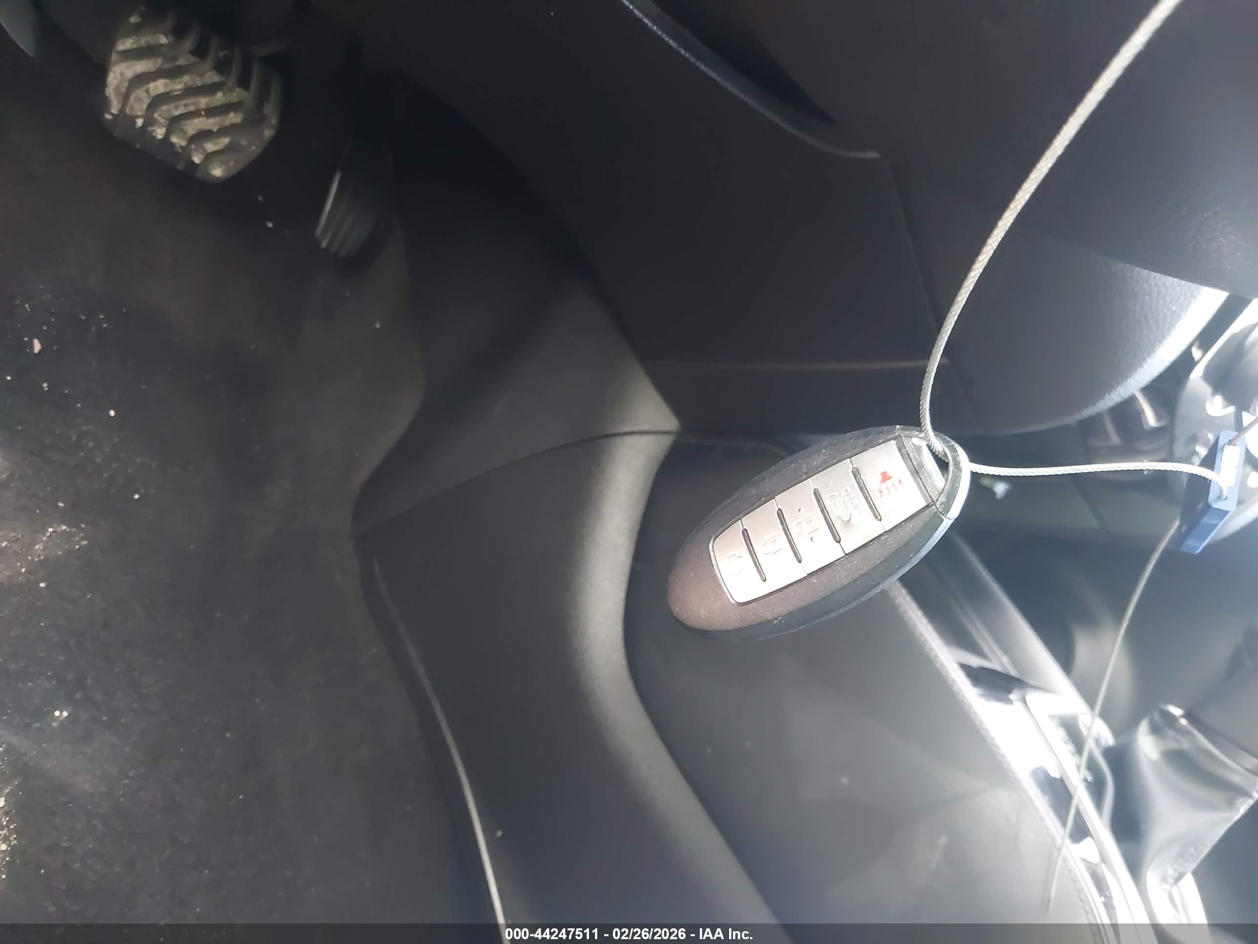 NISSAN ROGUE image 11