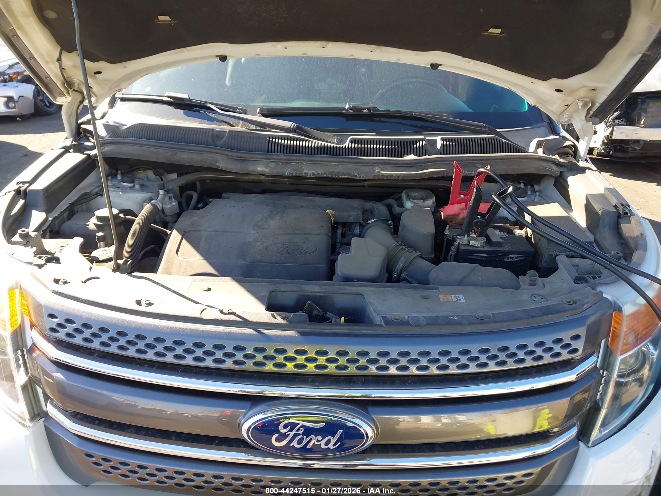 FORD EXPLORER image 10