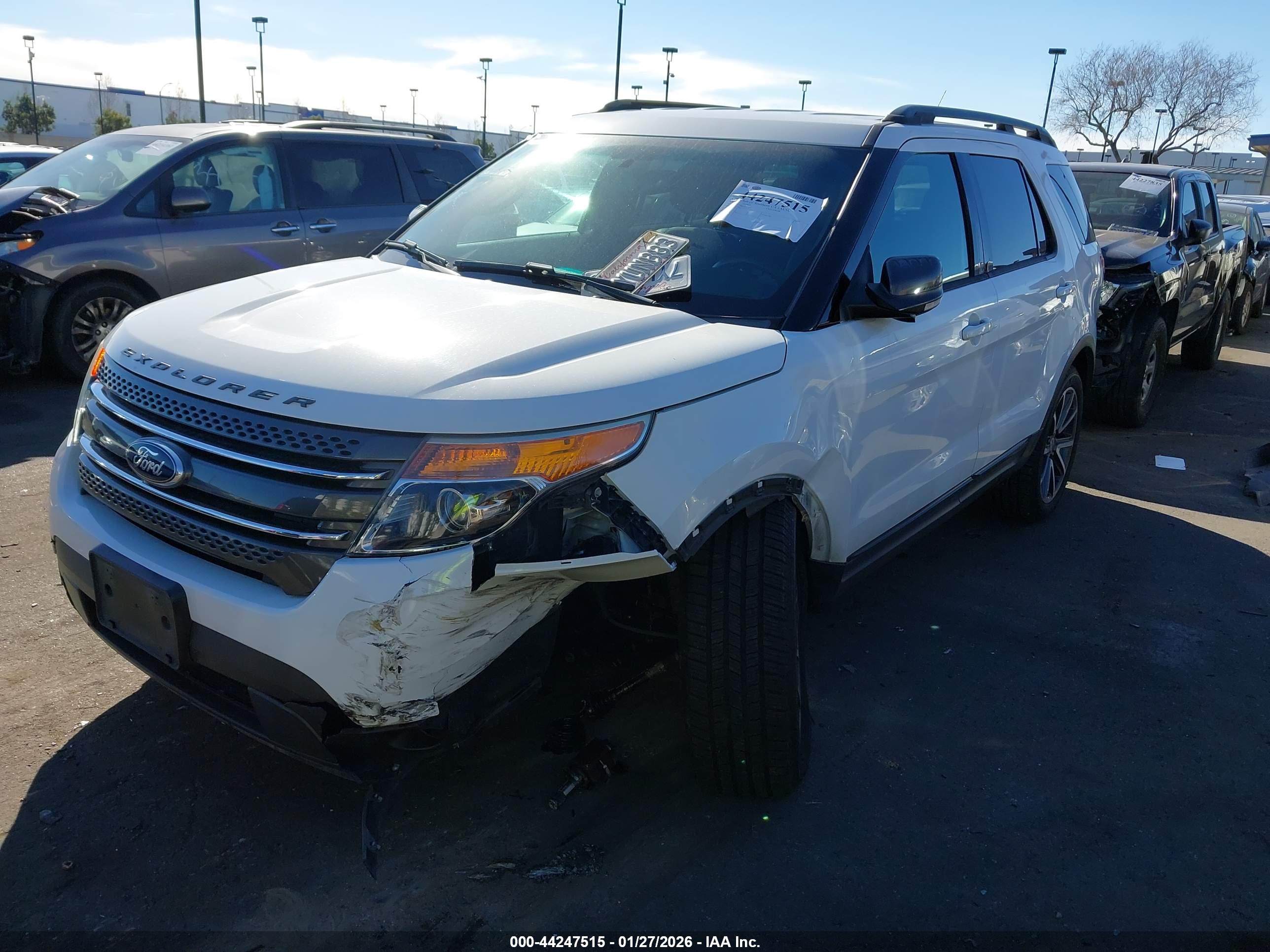 FORD EXPLORER image 2