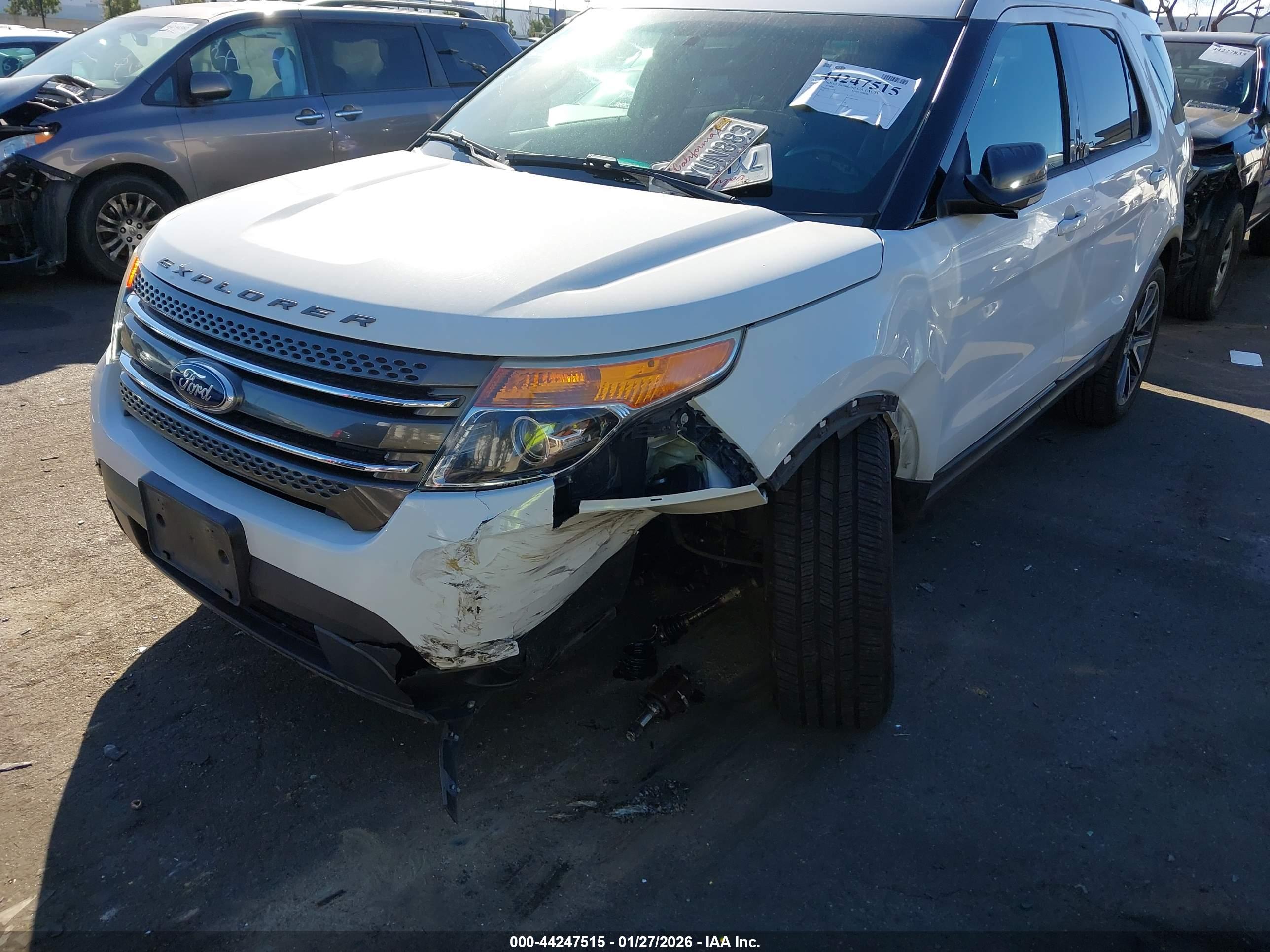 FORD EXPLORER image 6