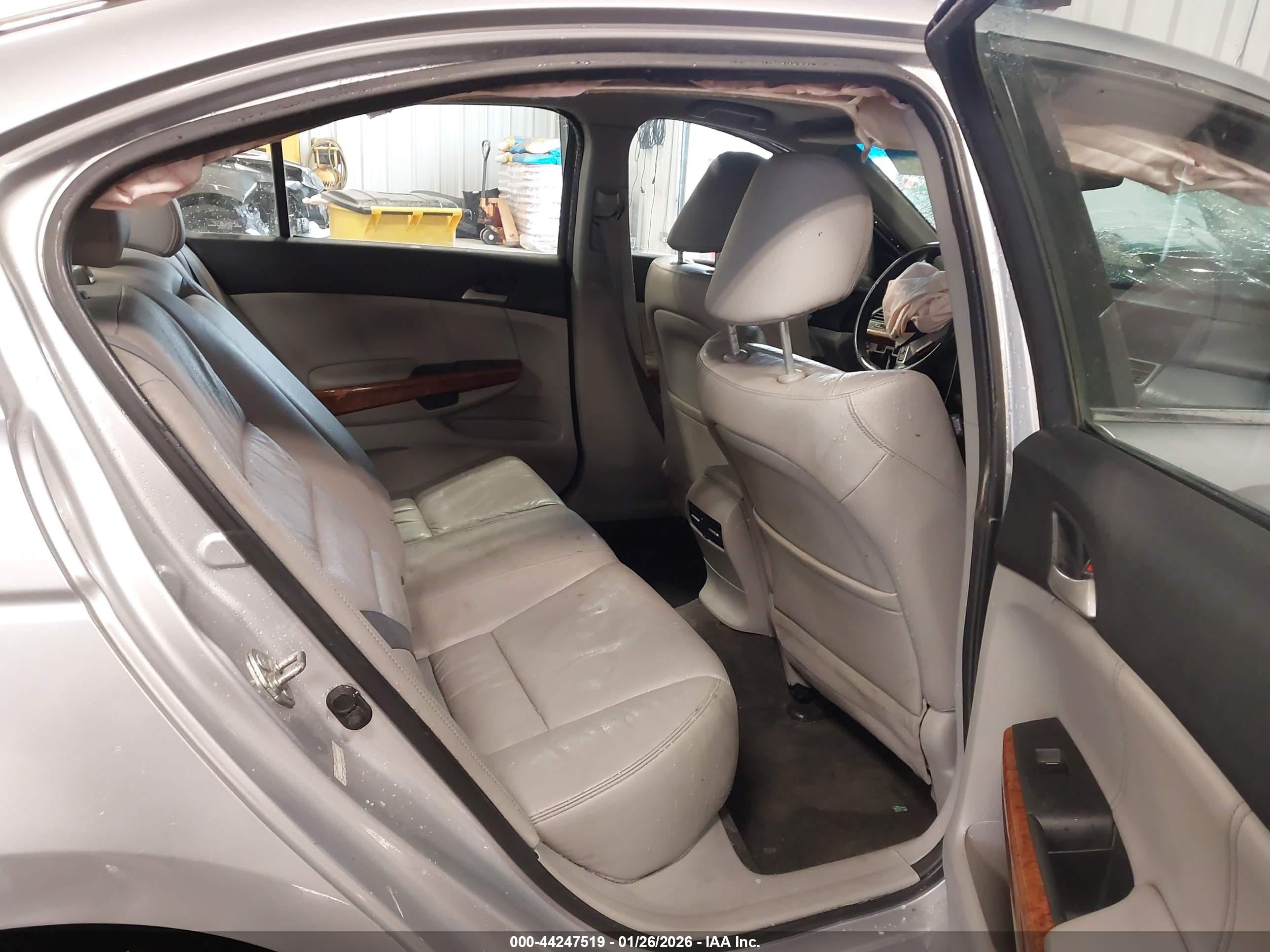 HONDA ACCORD image 8