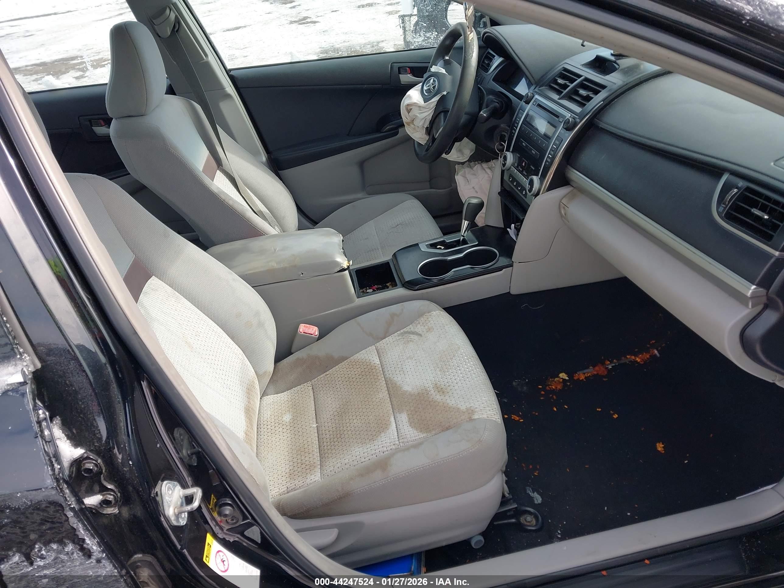 TOYOTA CAMRY image 5