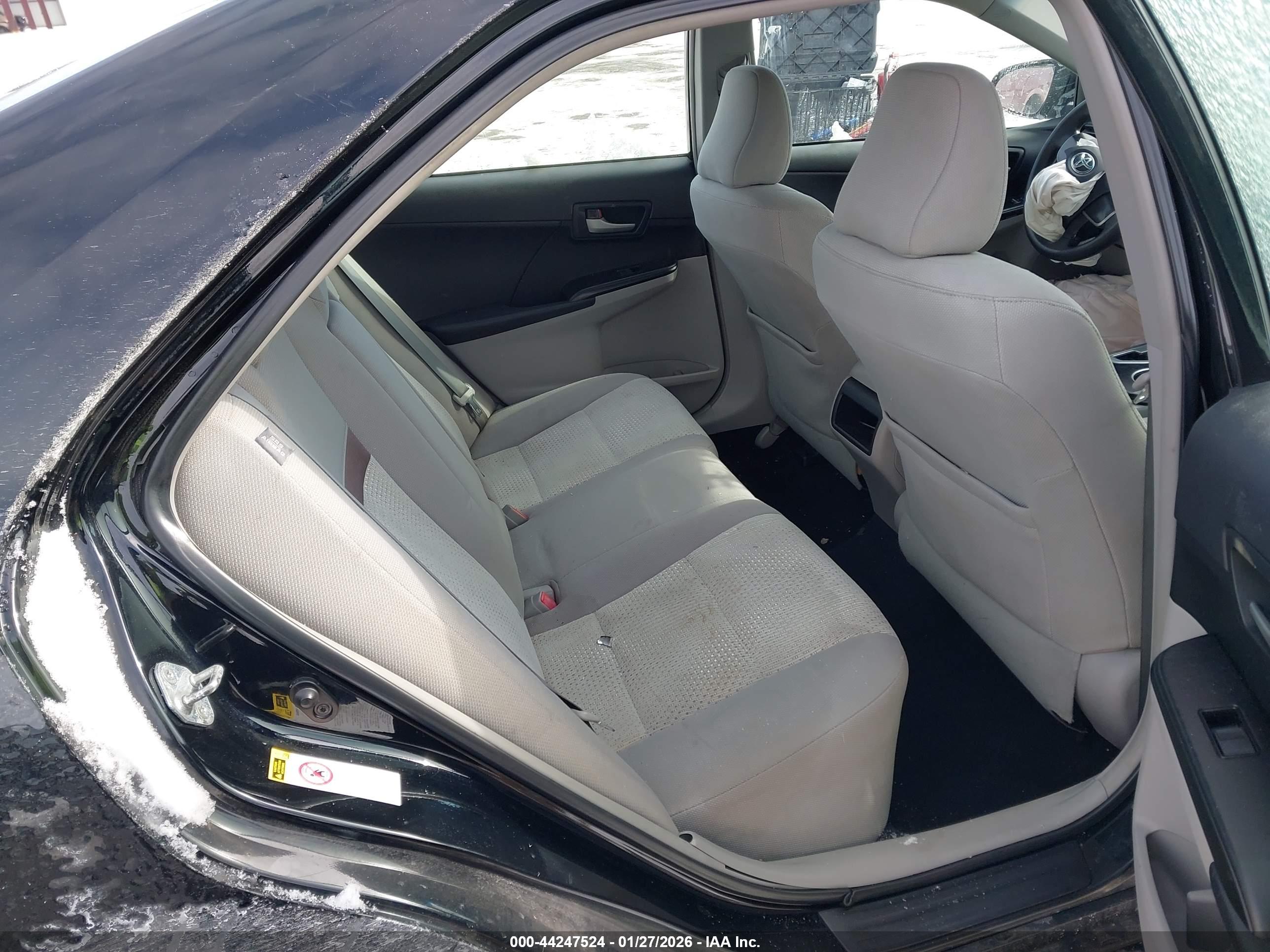 TOYOTA CAMRY image 8