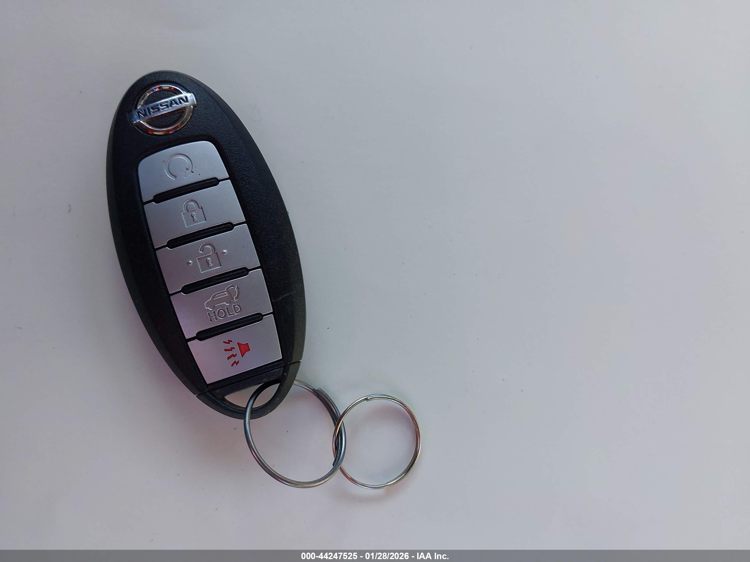 NISSAN ROGUE image 11