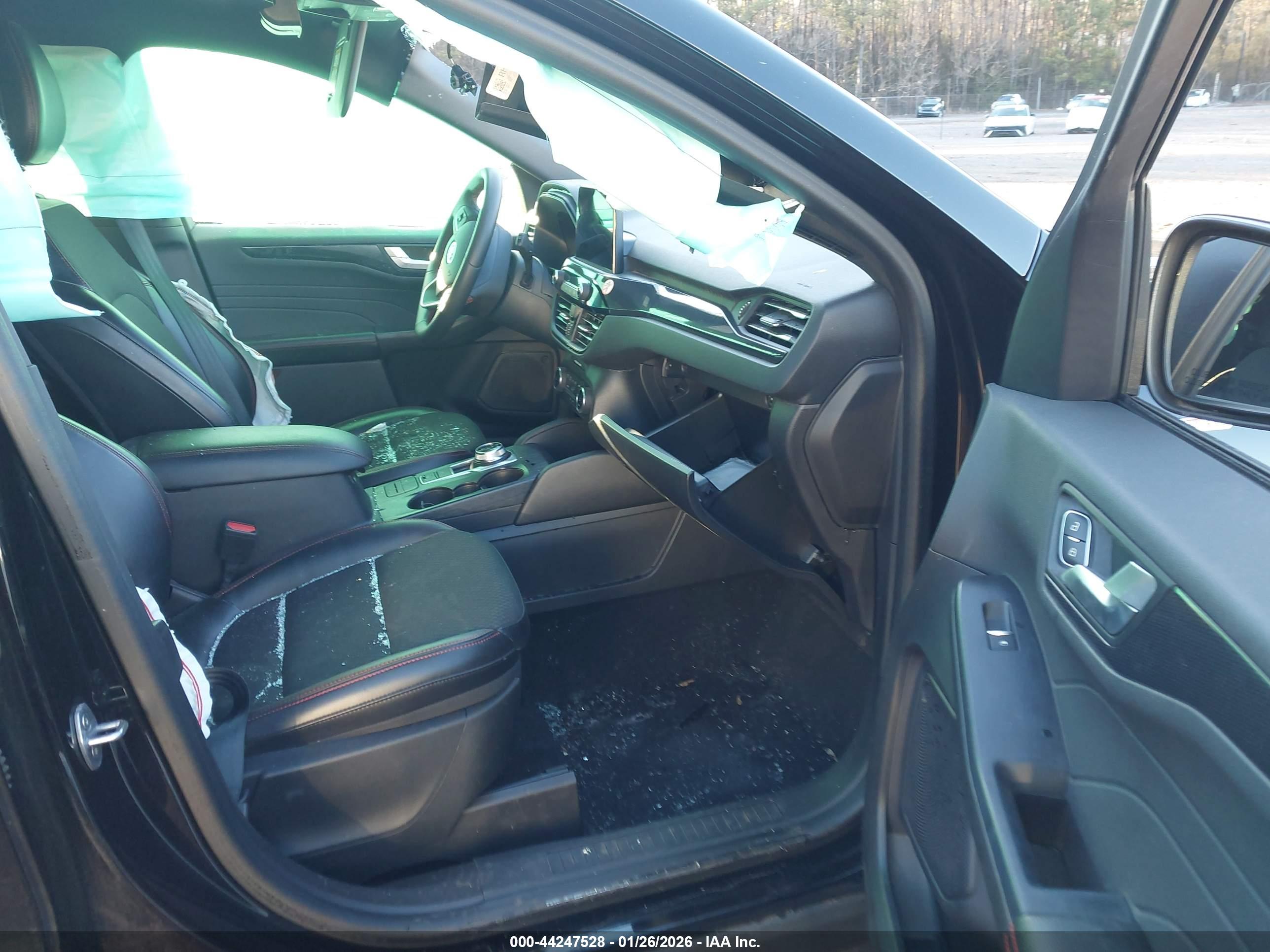 FORD ESCAPE image 5