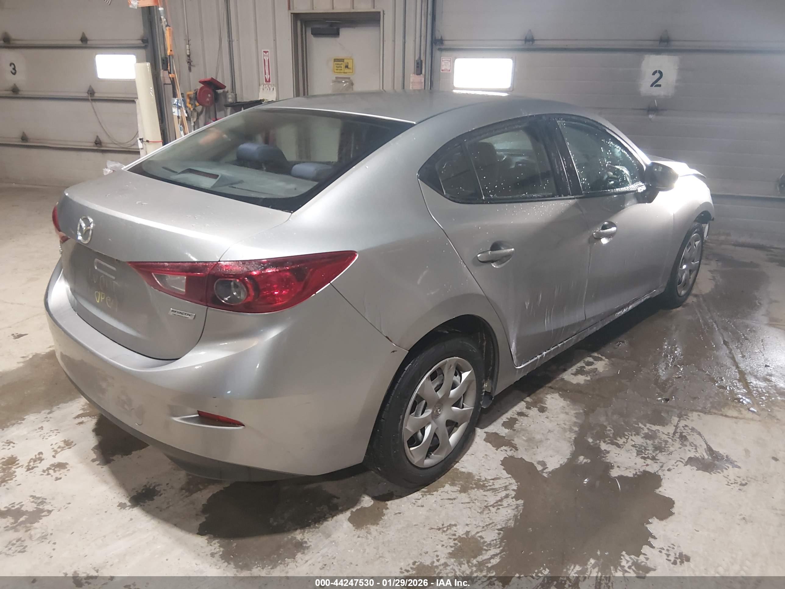 MAZDA MAZDA3 image 4