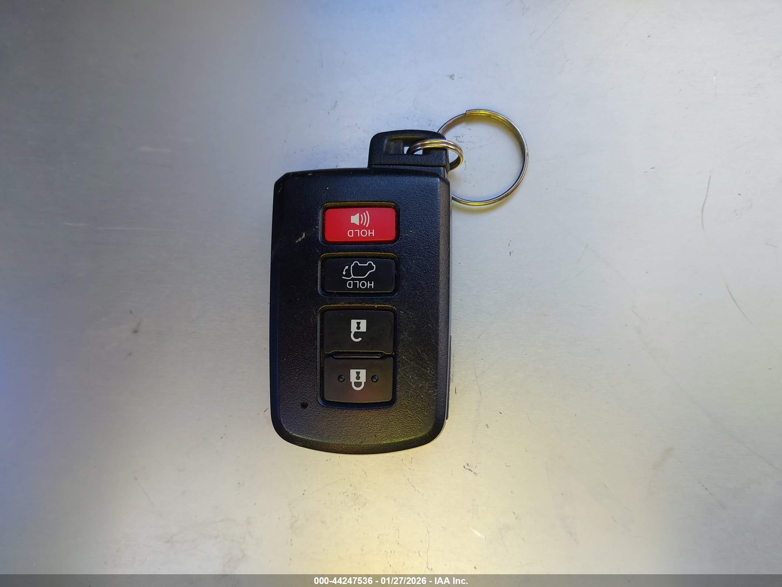 TOYOTA RAV4 image 11