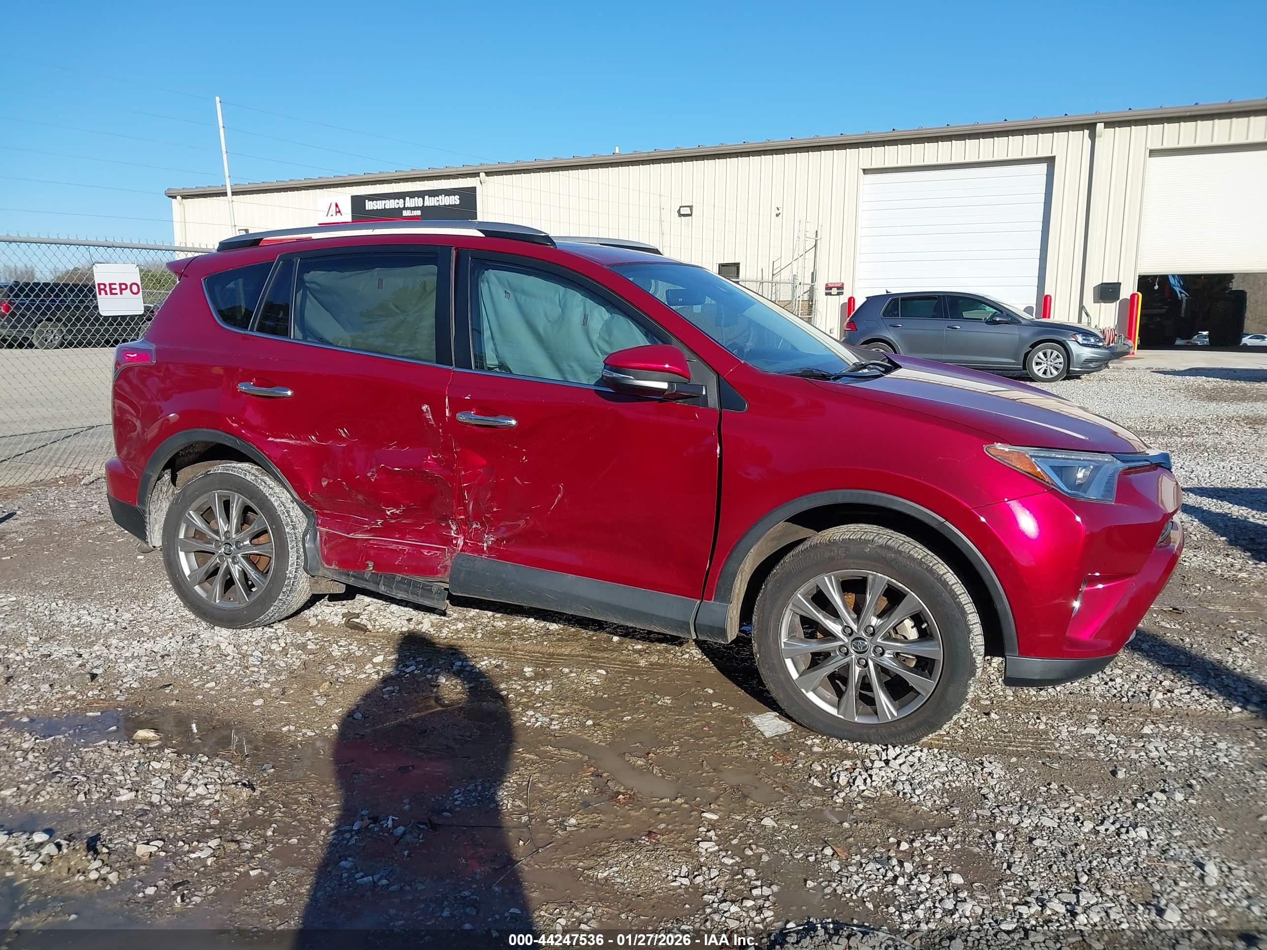 TOYOTA RAV4 image 6