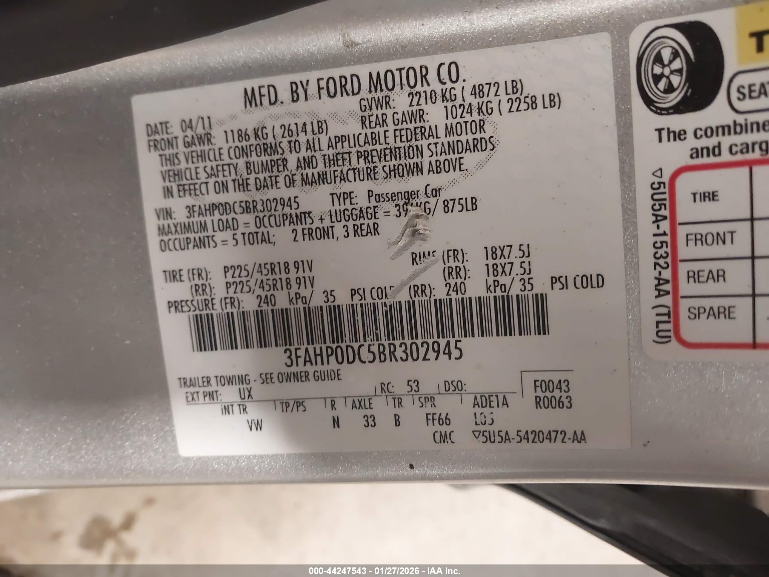 FORD FUSION image 9