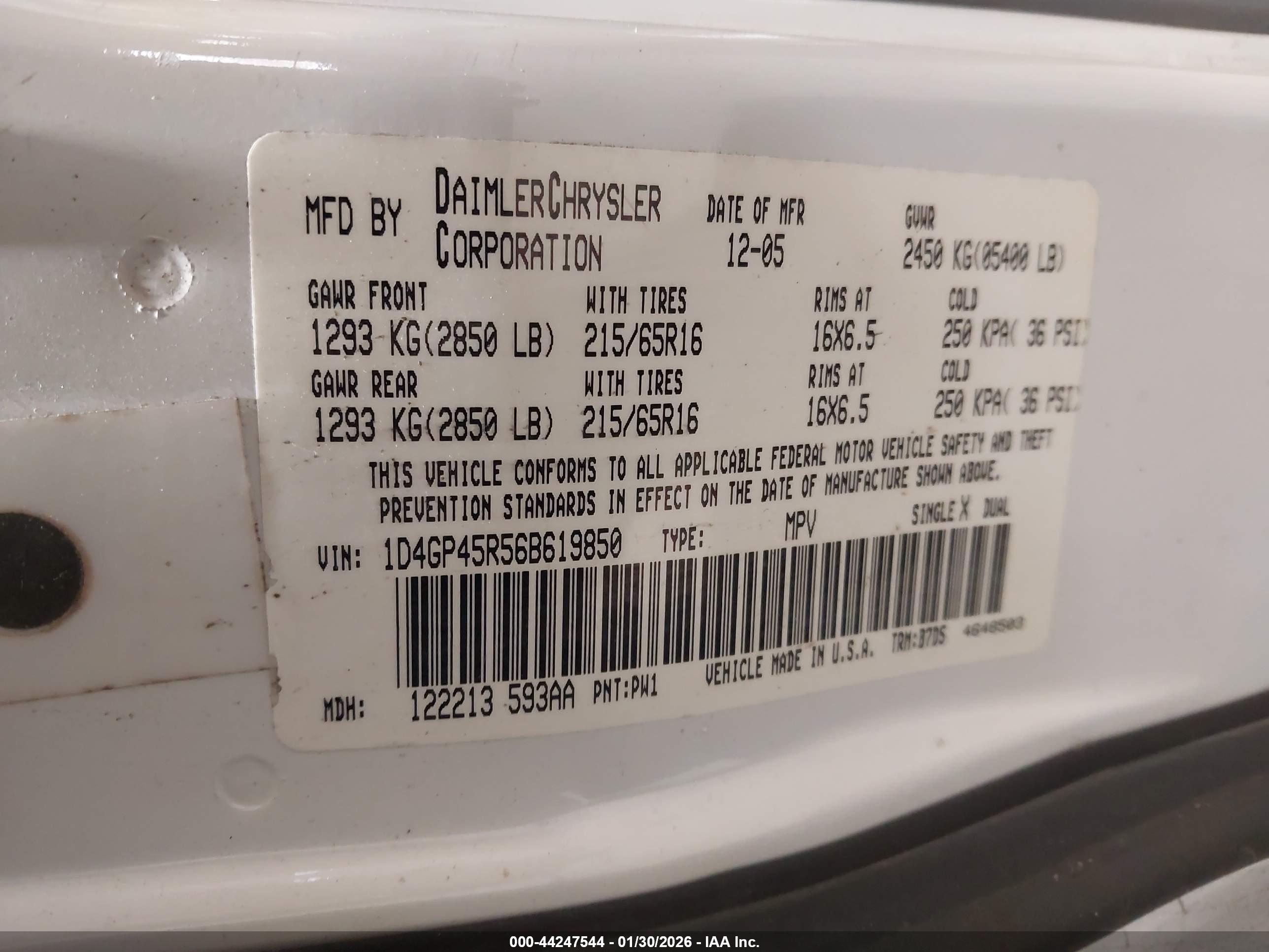 DODGE CARAVAN image 9