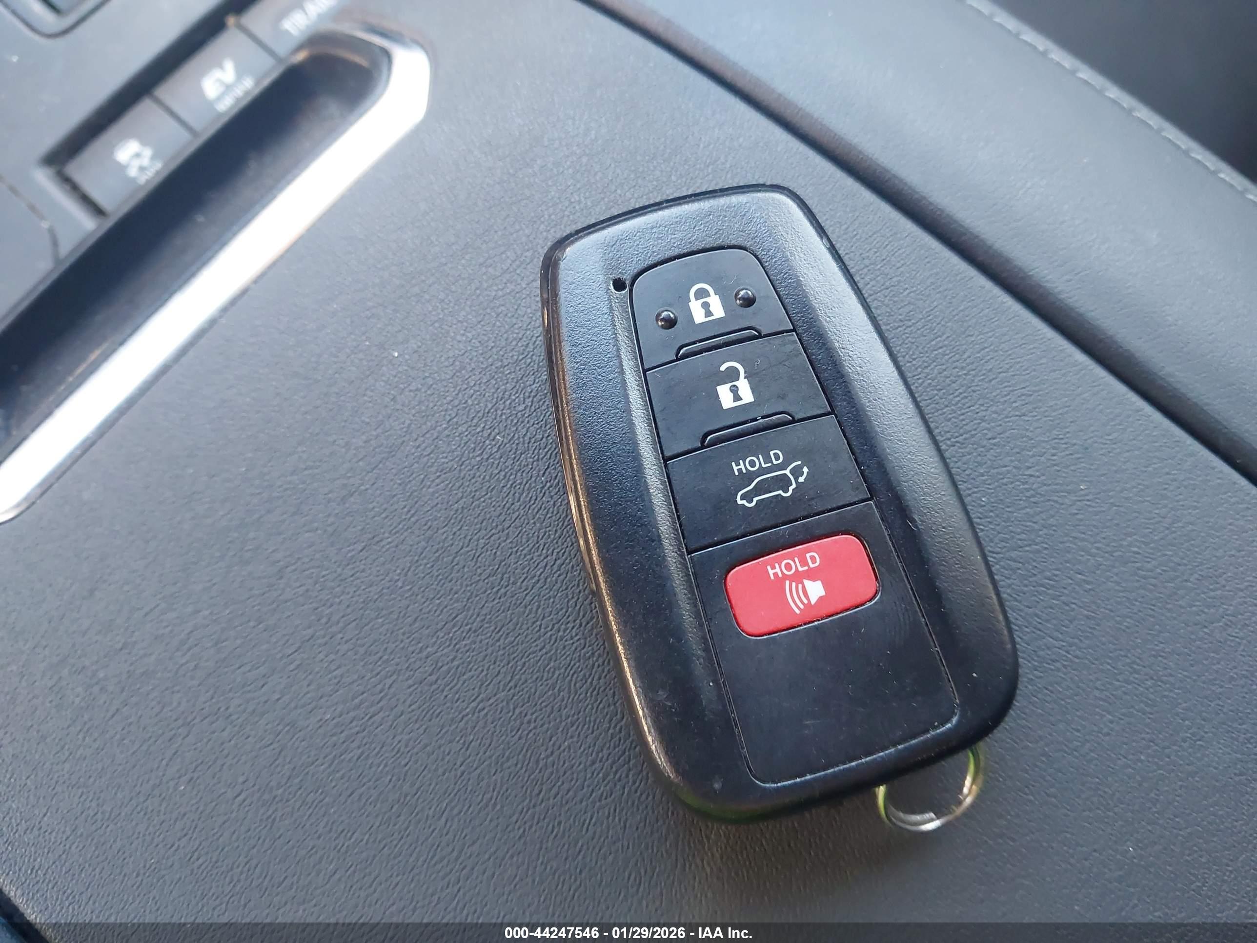 TOYOTA HIGHLANDER image 11
