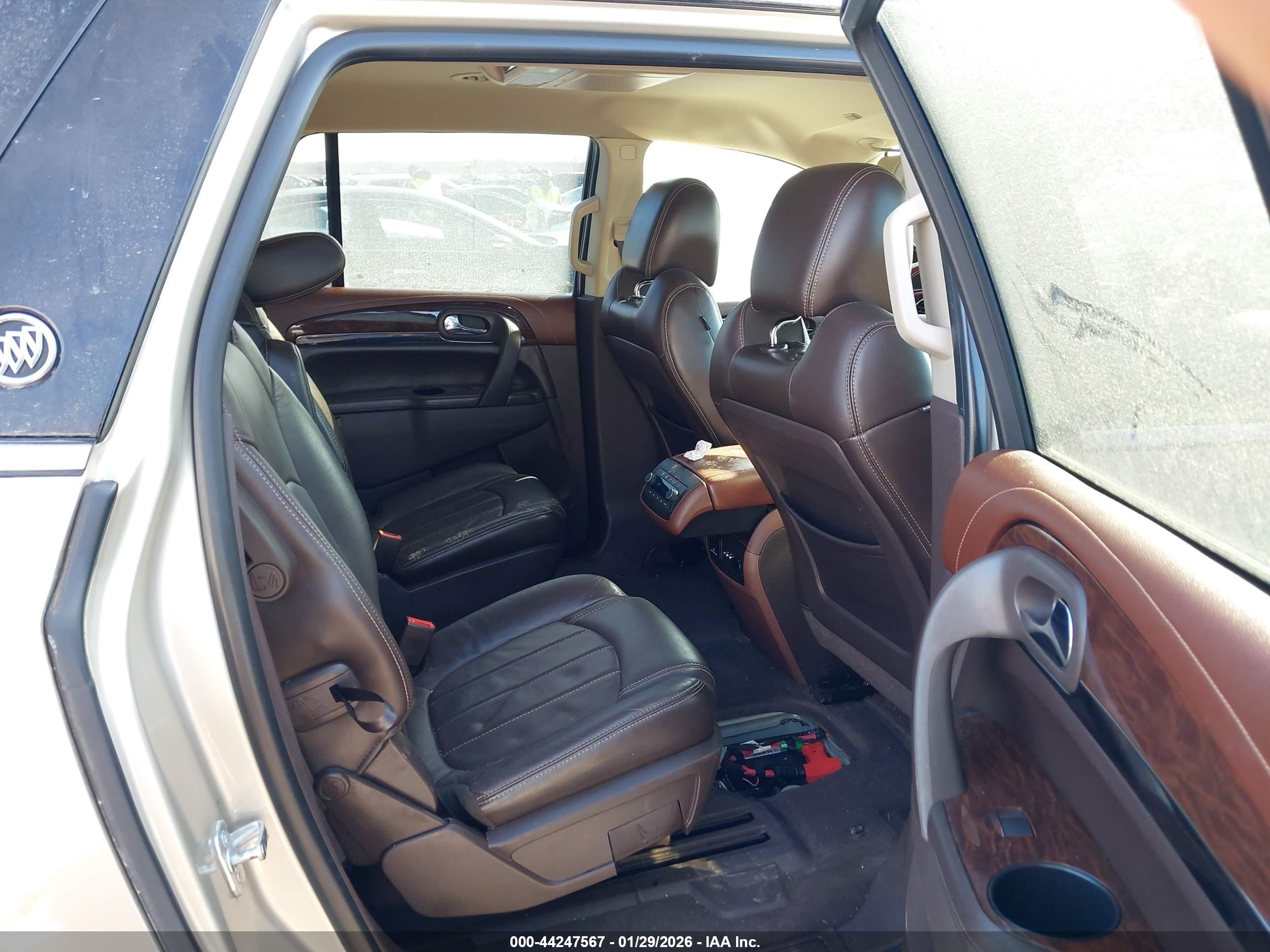 BUICK ENCLAVE image 8
