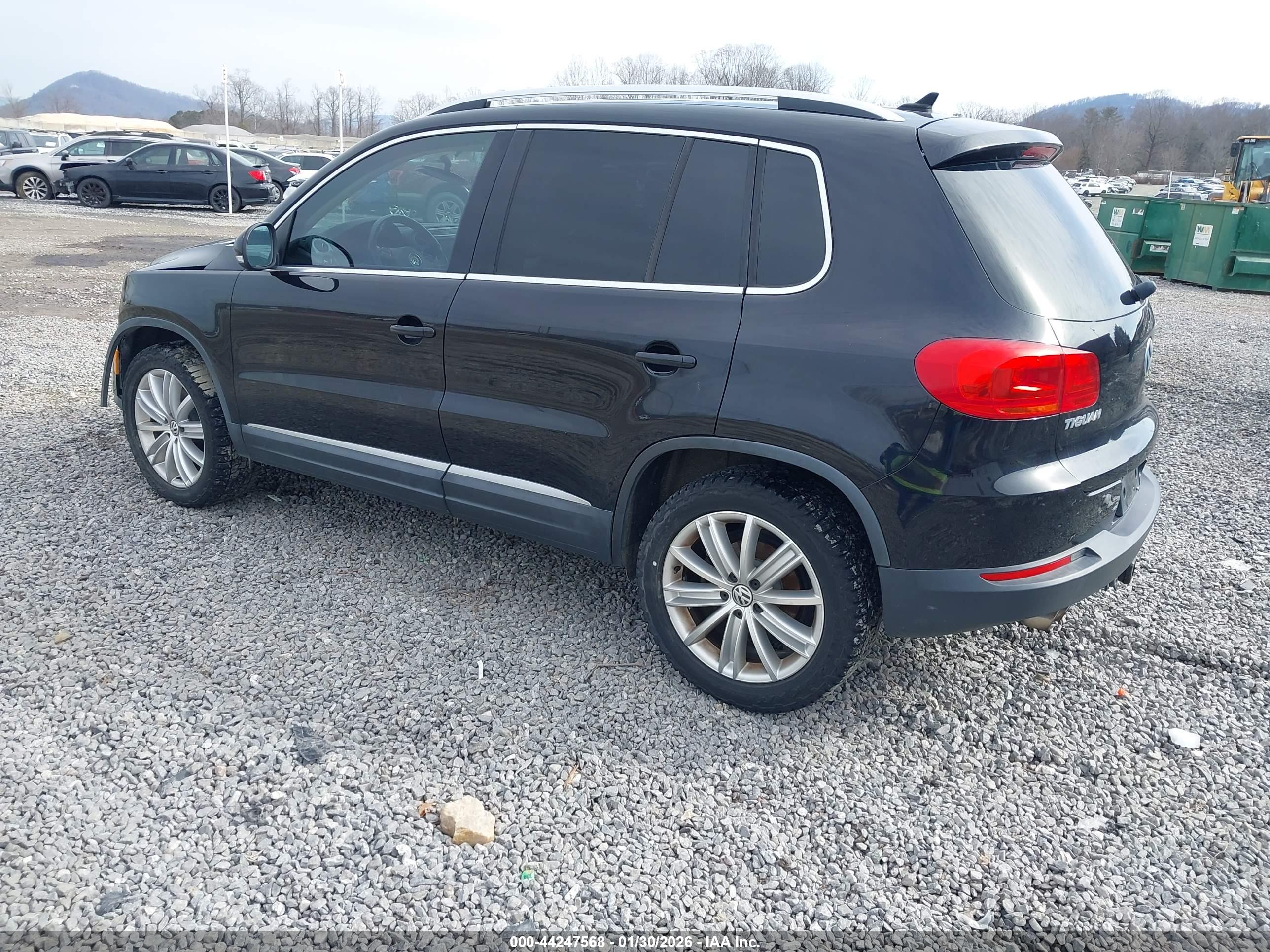 VOLKSWAGEN TIGUAN image 3