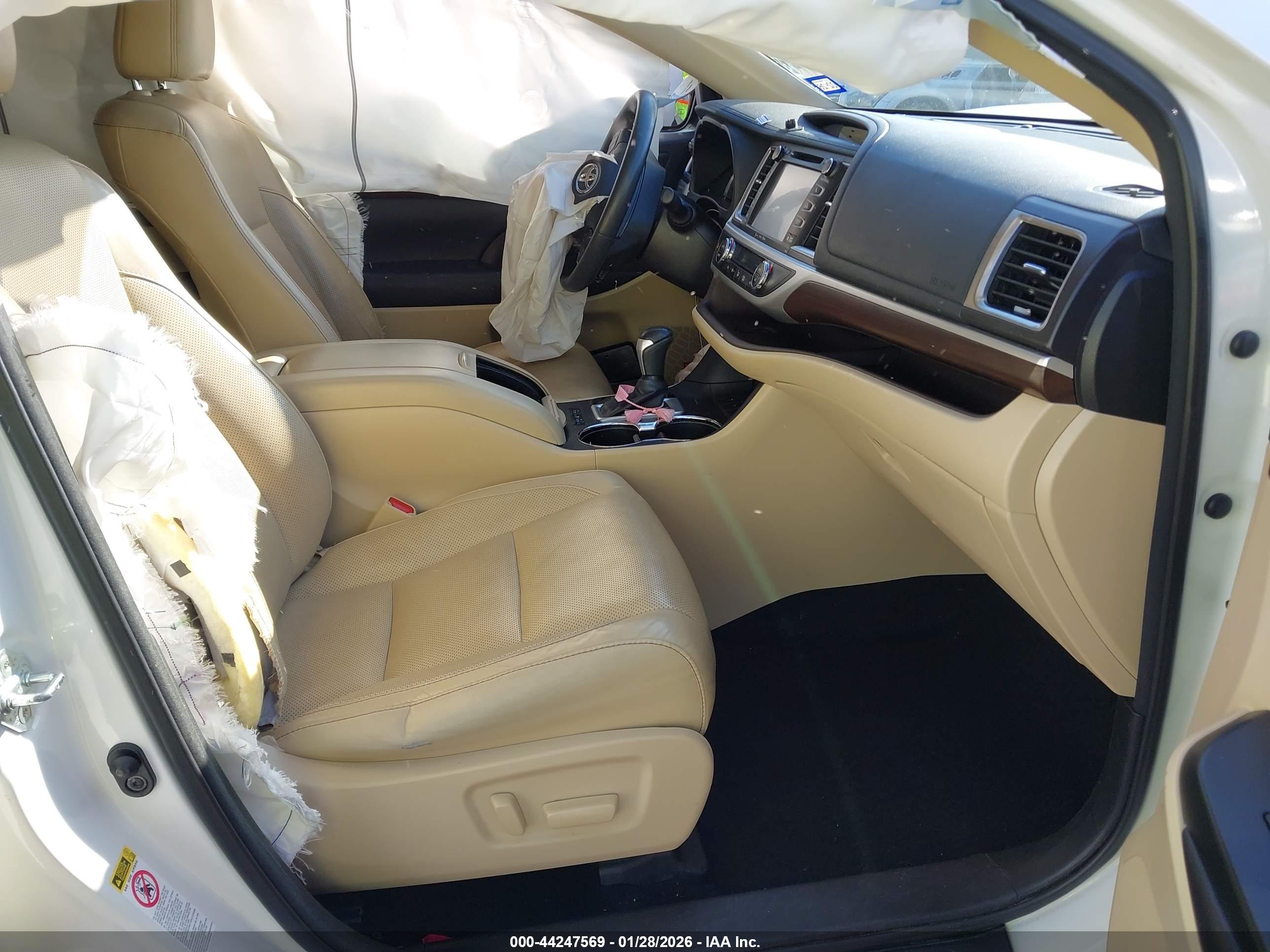 TOYOTA HIGHLANDER image 5