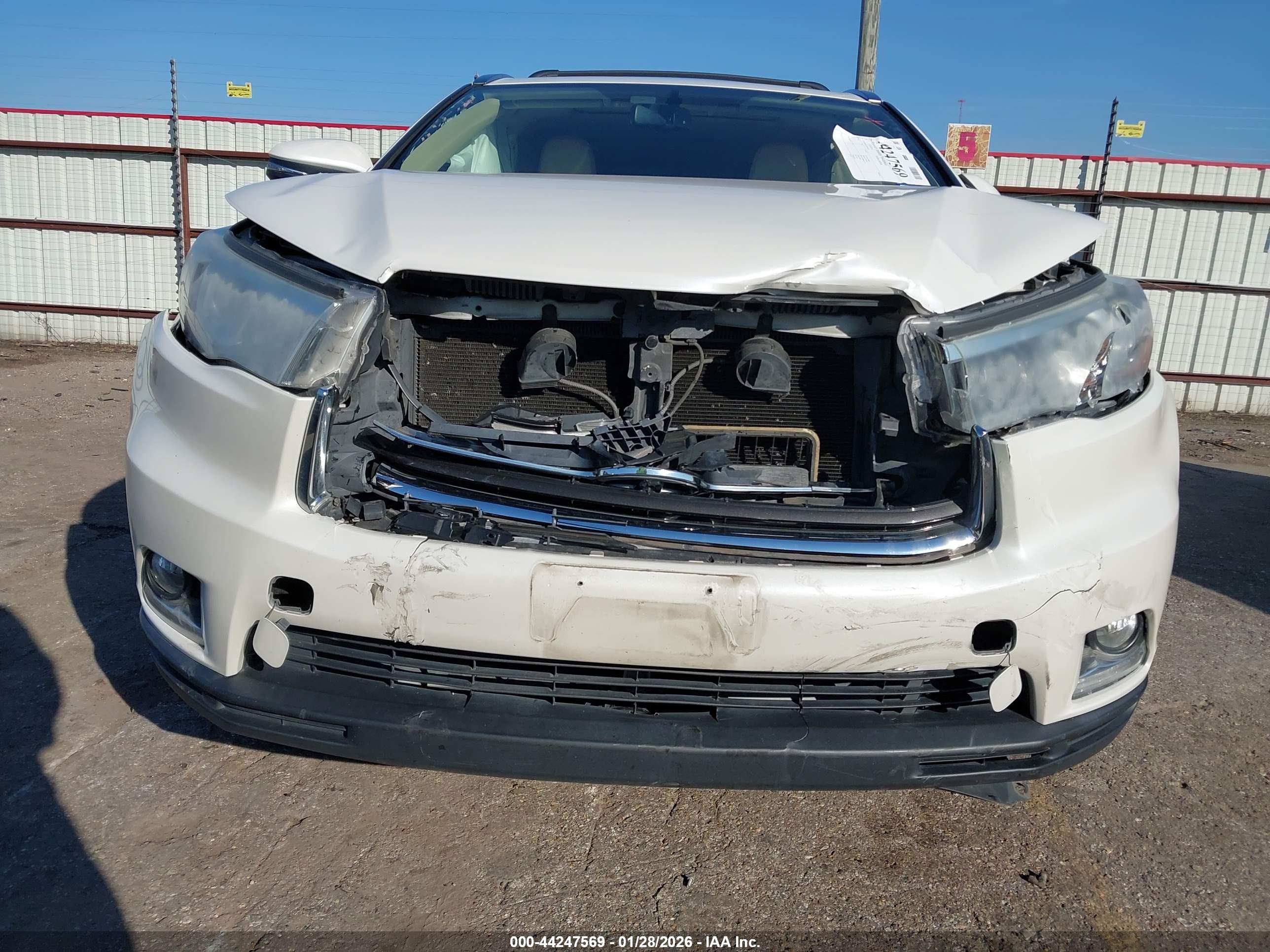TOYOTA HIGHLANDER image 6