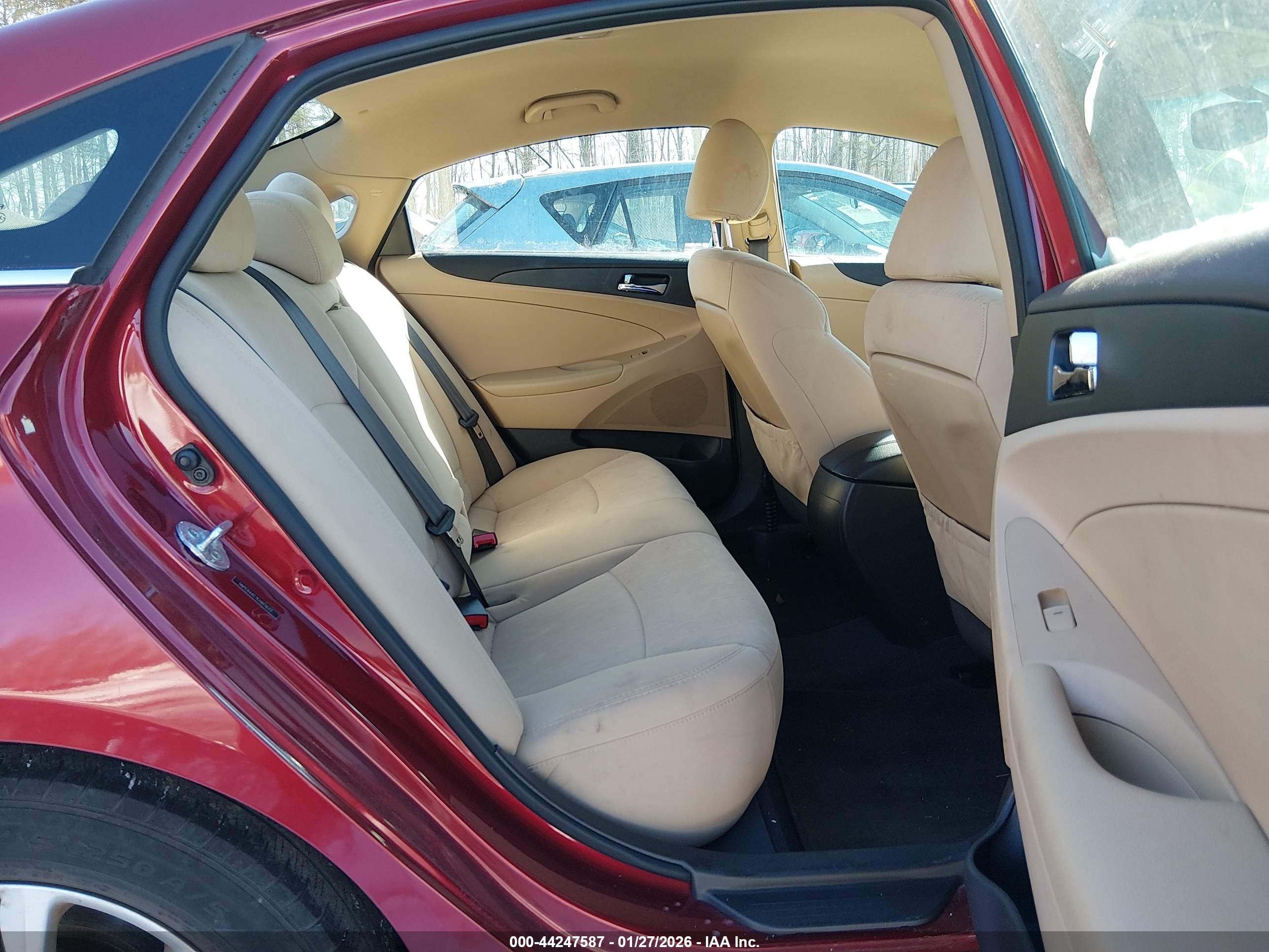 HYUNDAI SONATA image 8