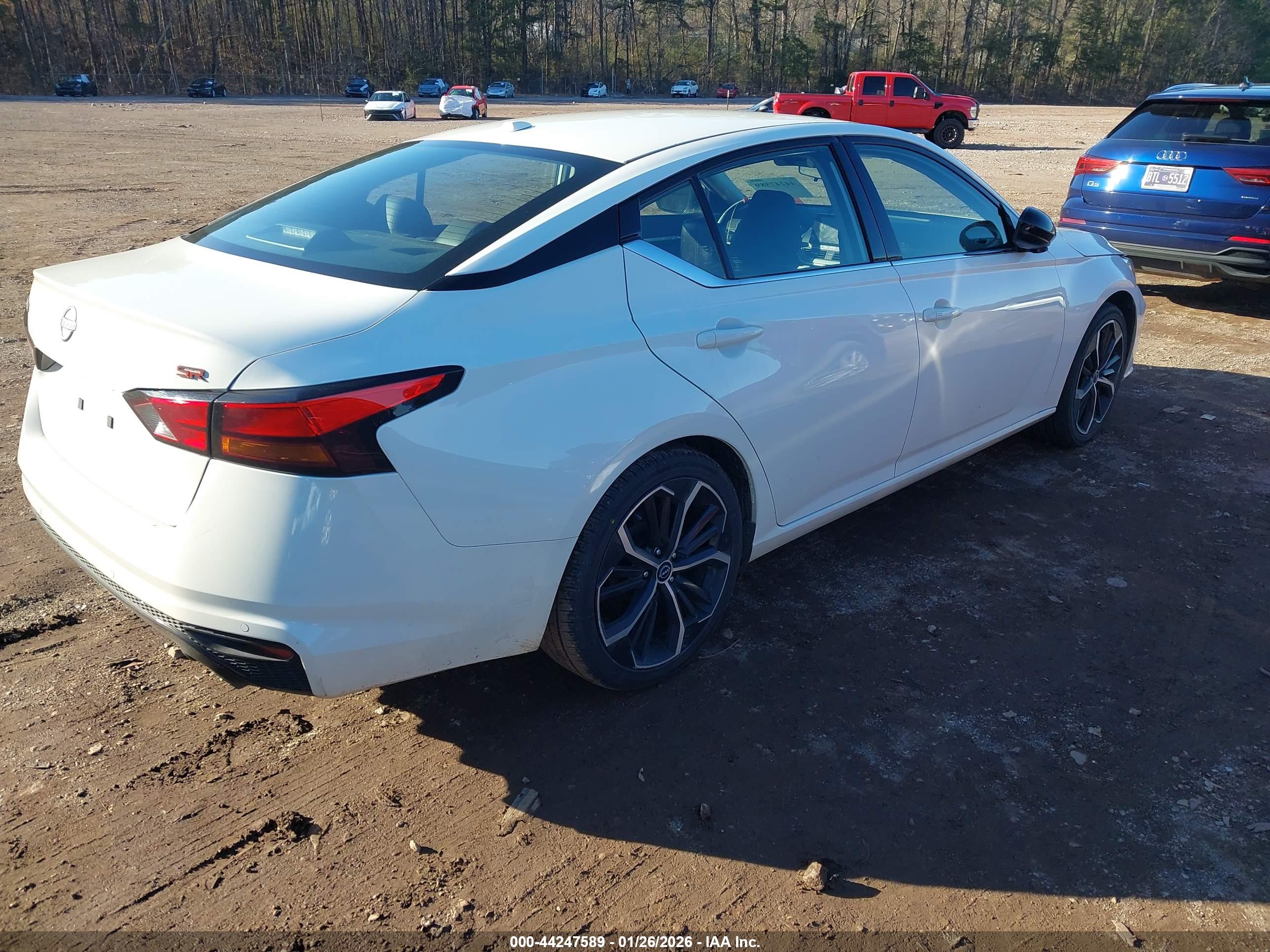 NISSAN ALTIMA image 4