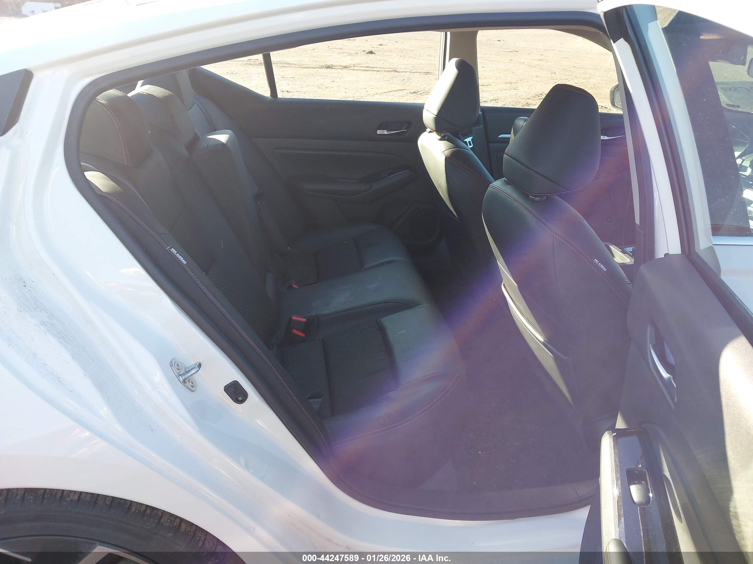 NISSAN ALTIMA image 8