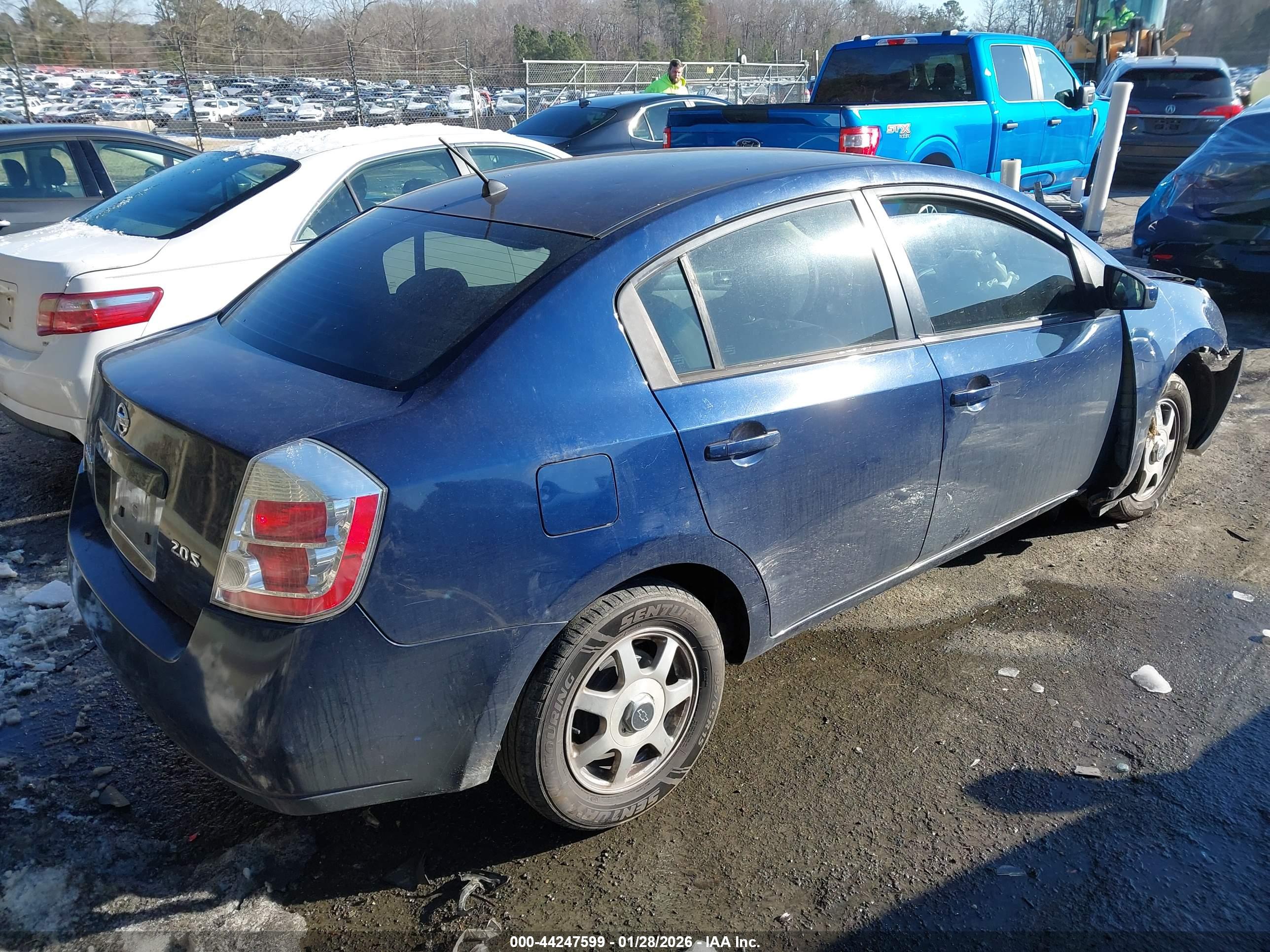 NISSAN SENTRA image 4