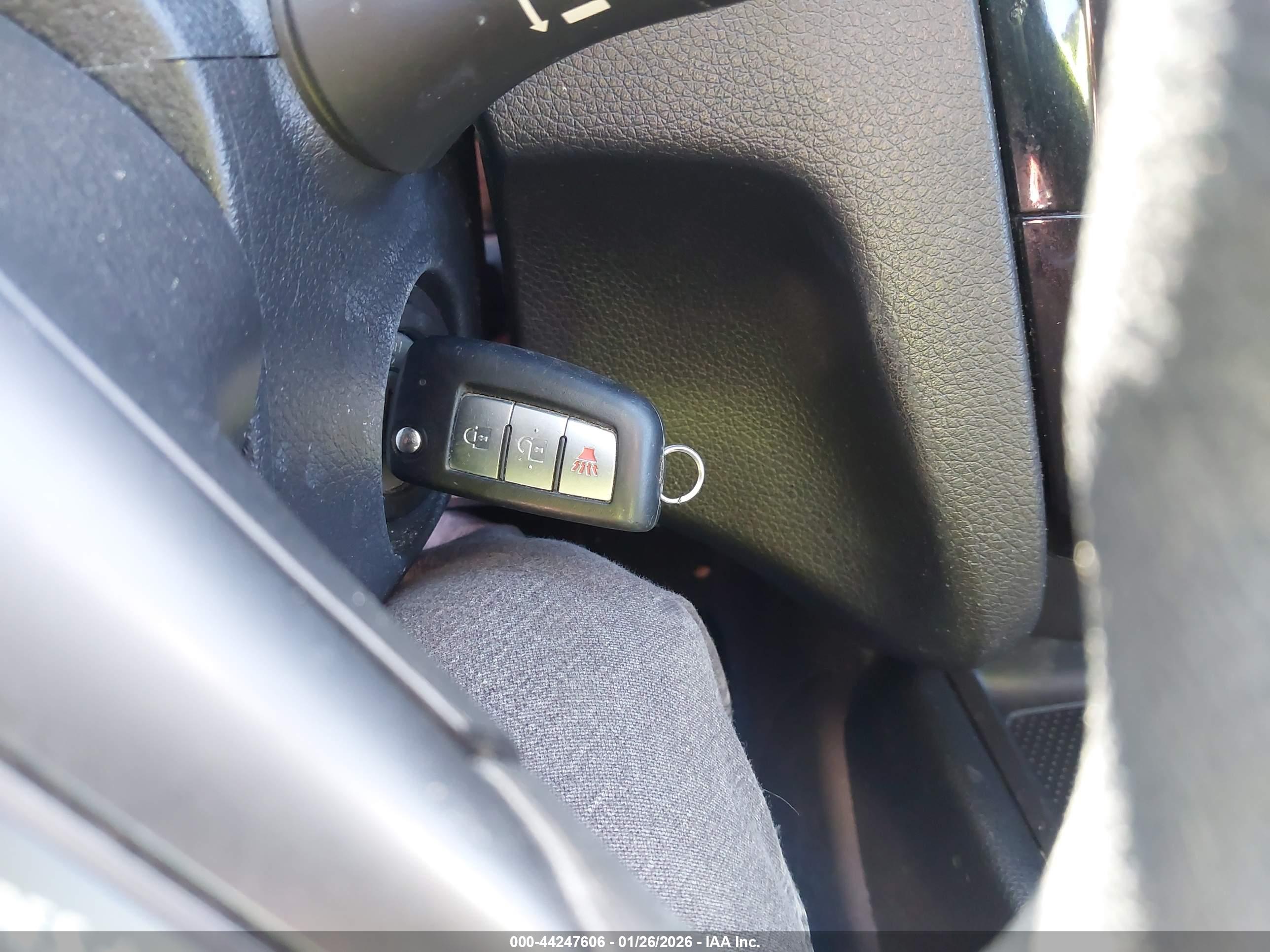 NISSAN ROGUE image 11