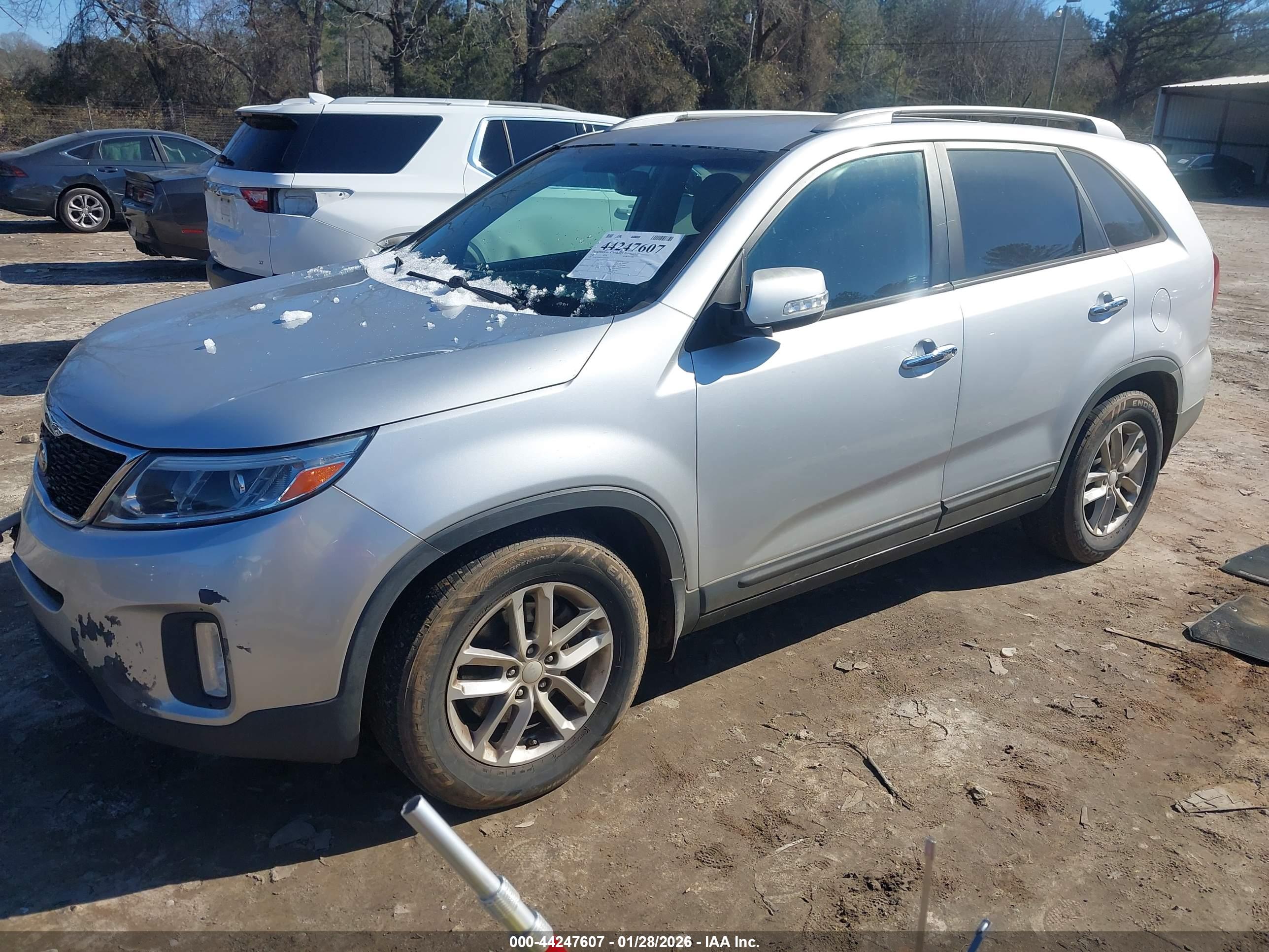 KIA SORENTO image 2