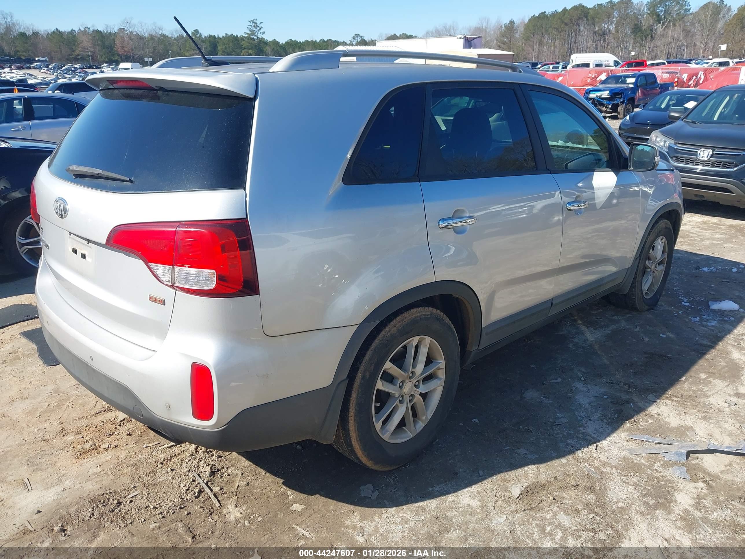 KIA SORENTO image 4