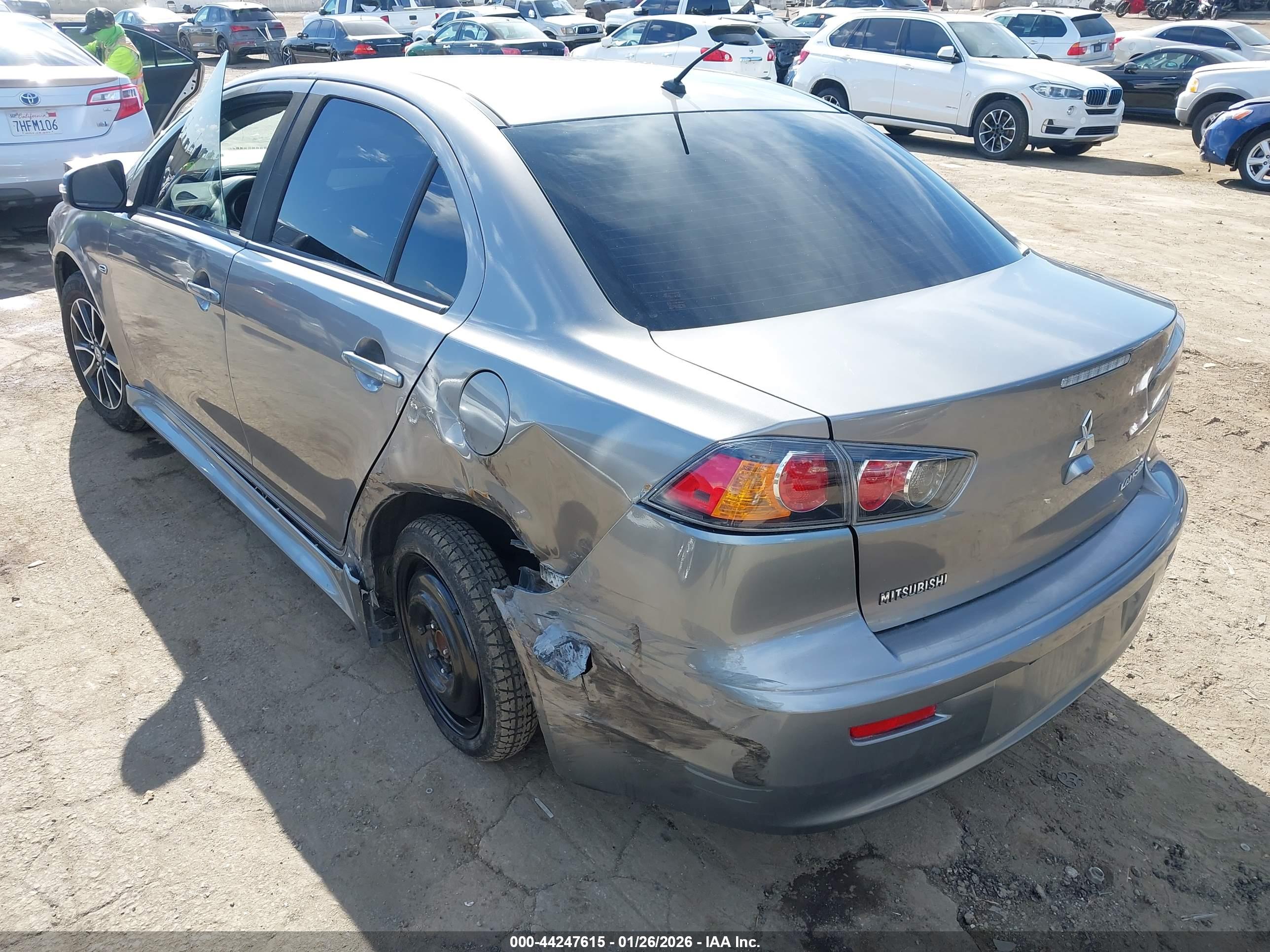 MITSUBISHI LANCER image 3