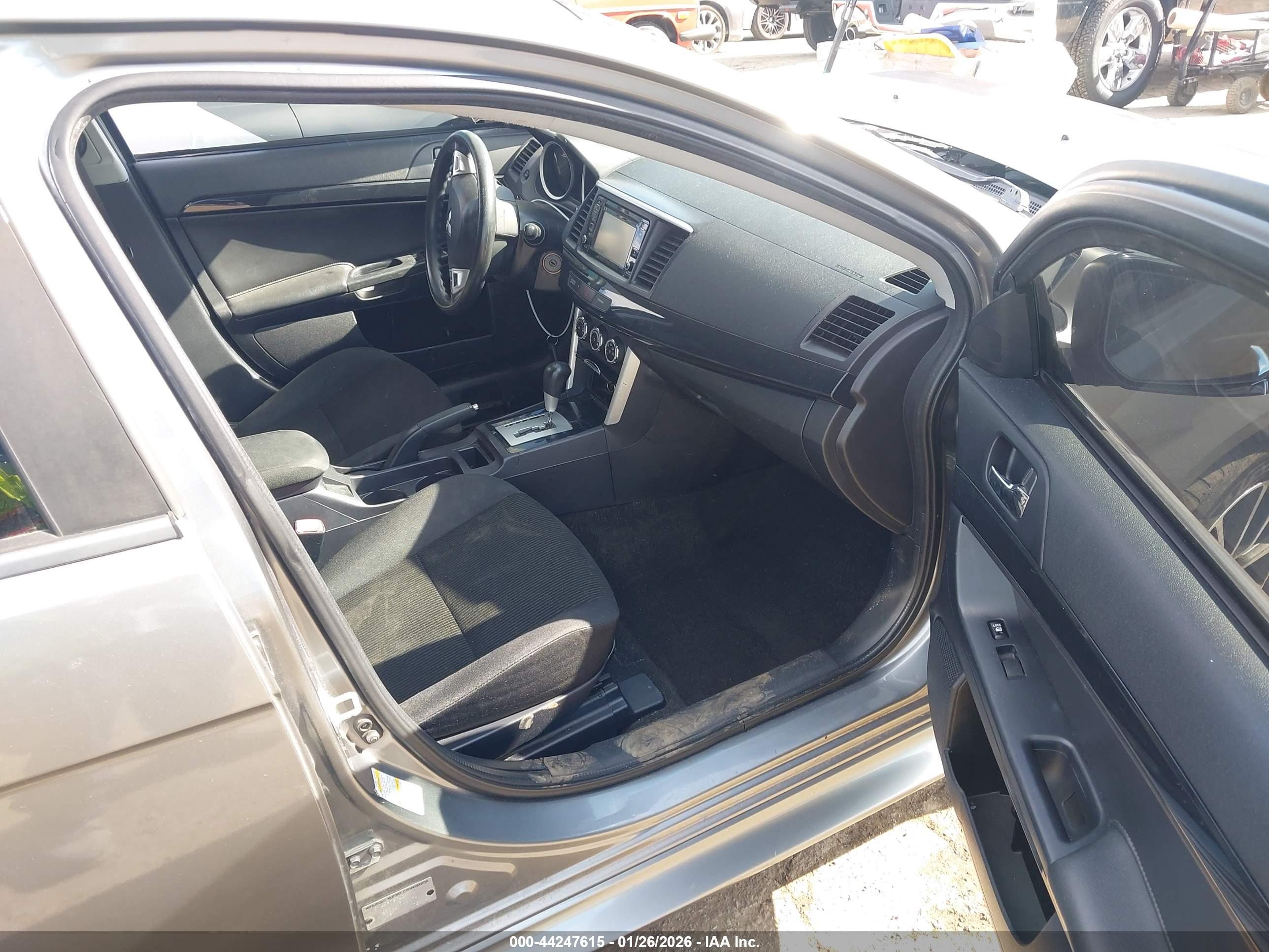 MITSUBISHI LANCER image 5