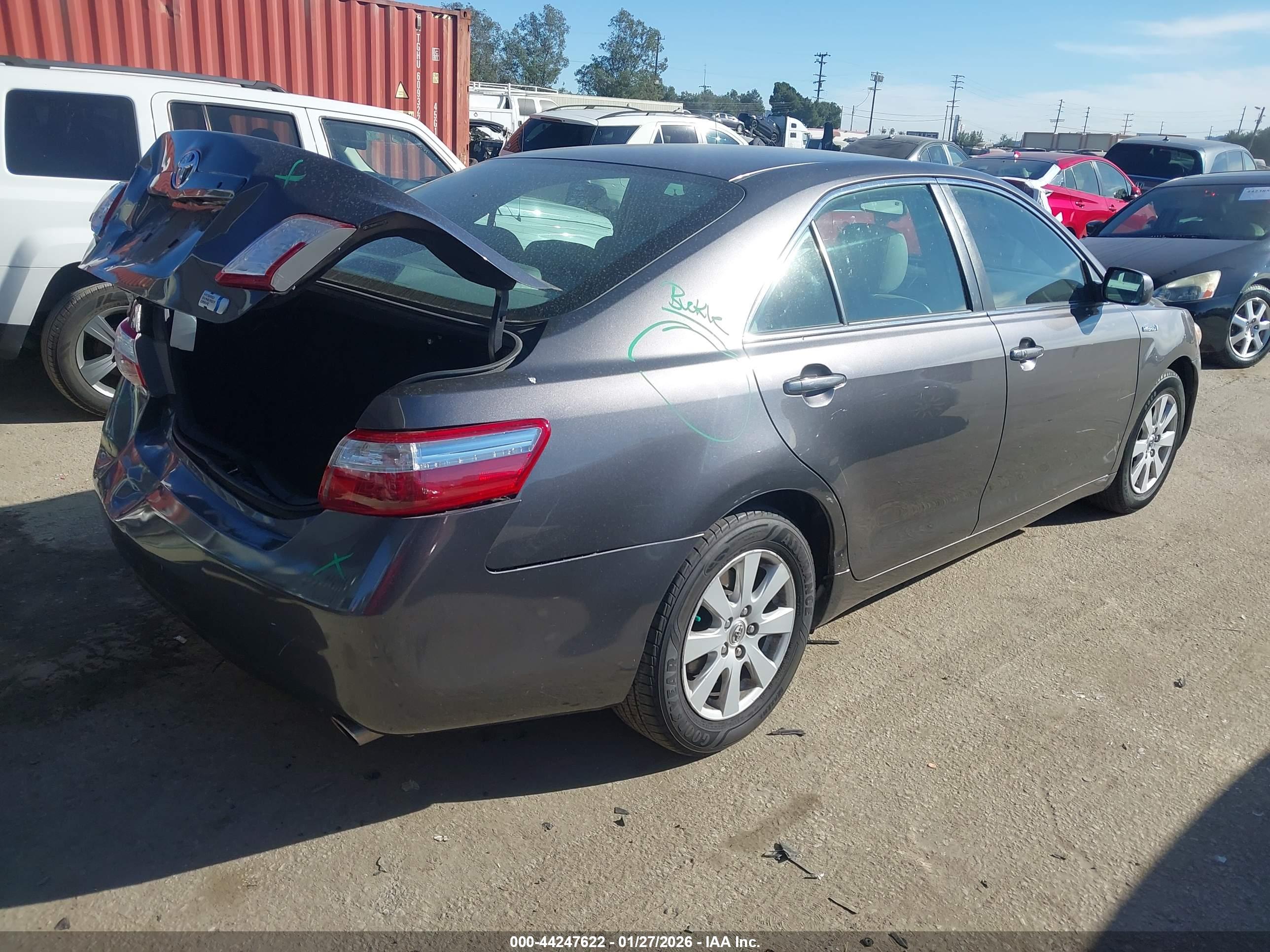 TOYOTA CAMRY image 4