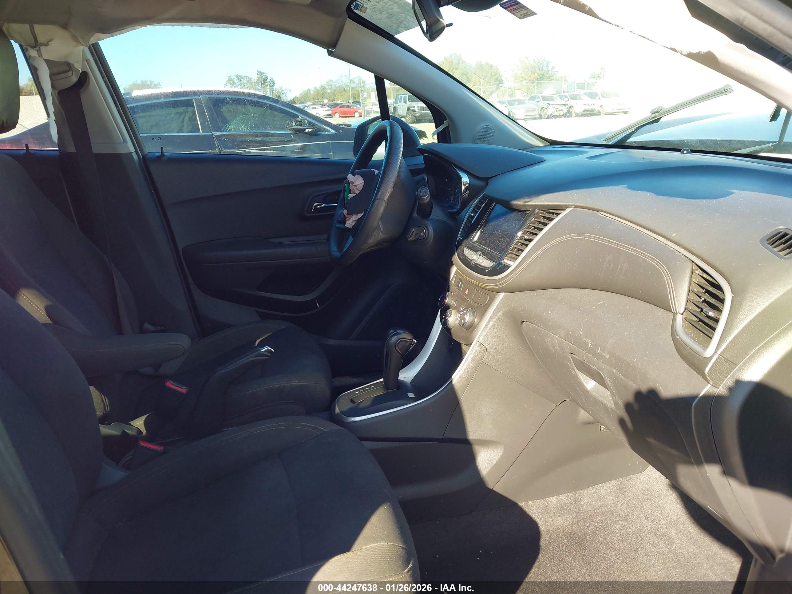 CHEVROLET TRAX image 5