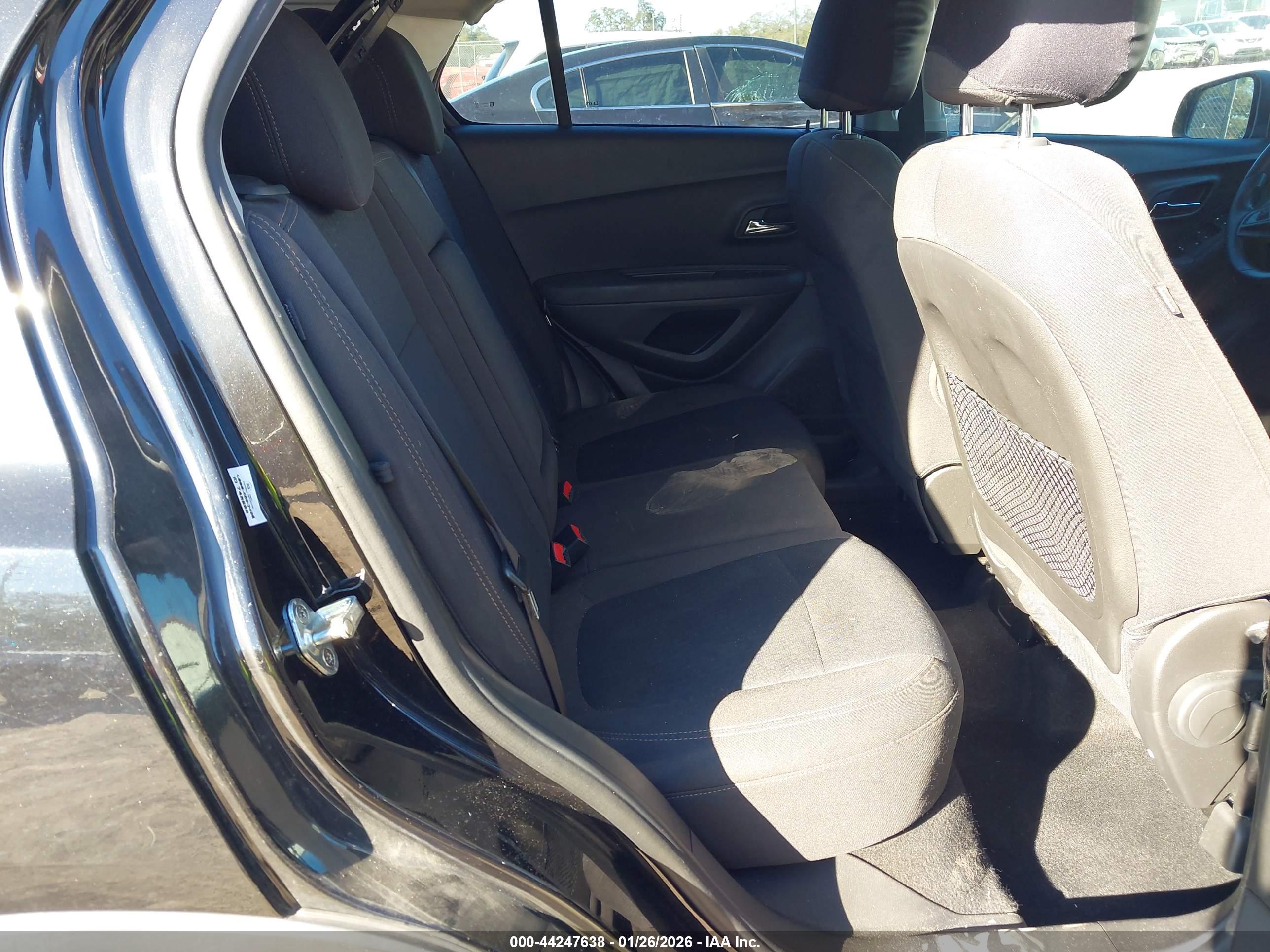 CHEVROLET TRAX image 8