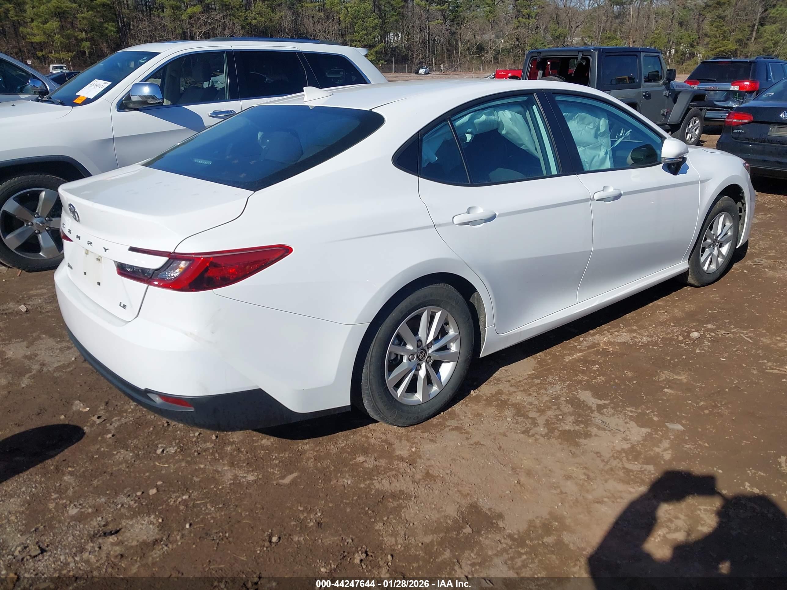 TOYOTA CAMRY image 4