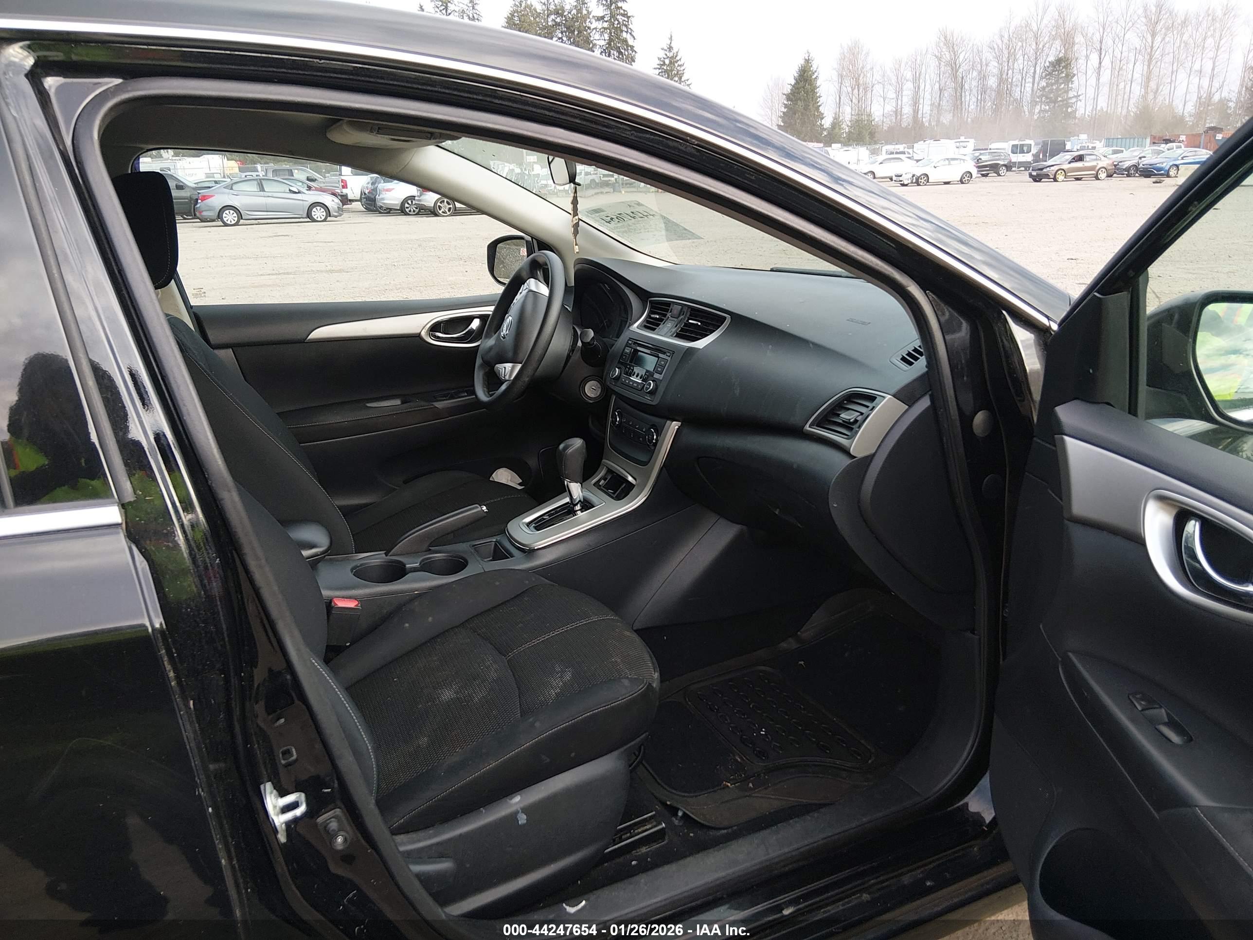 NISSAN SENTRA image 5