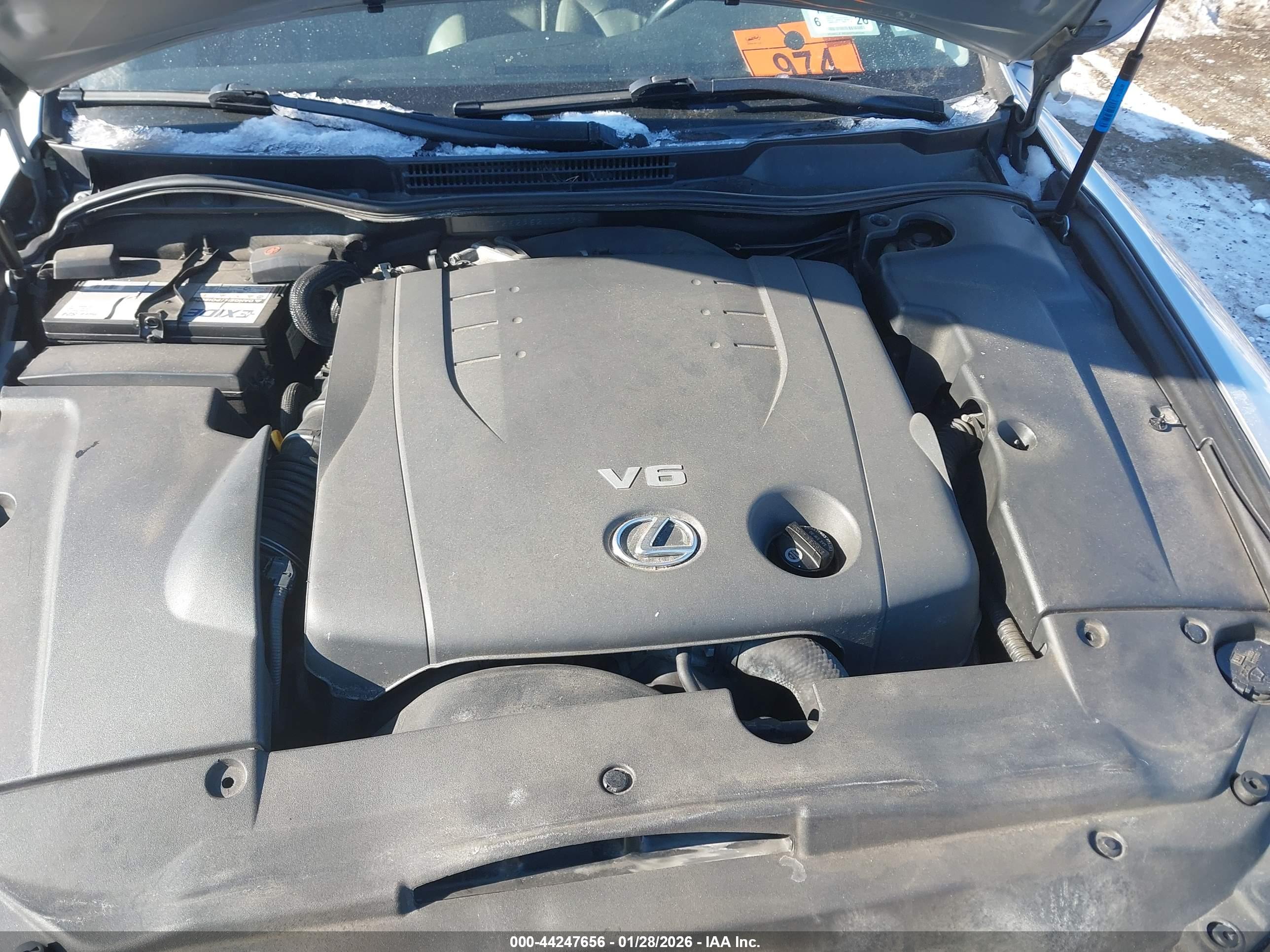 LEXUS IS image 10