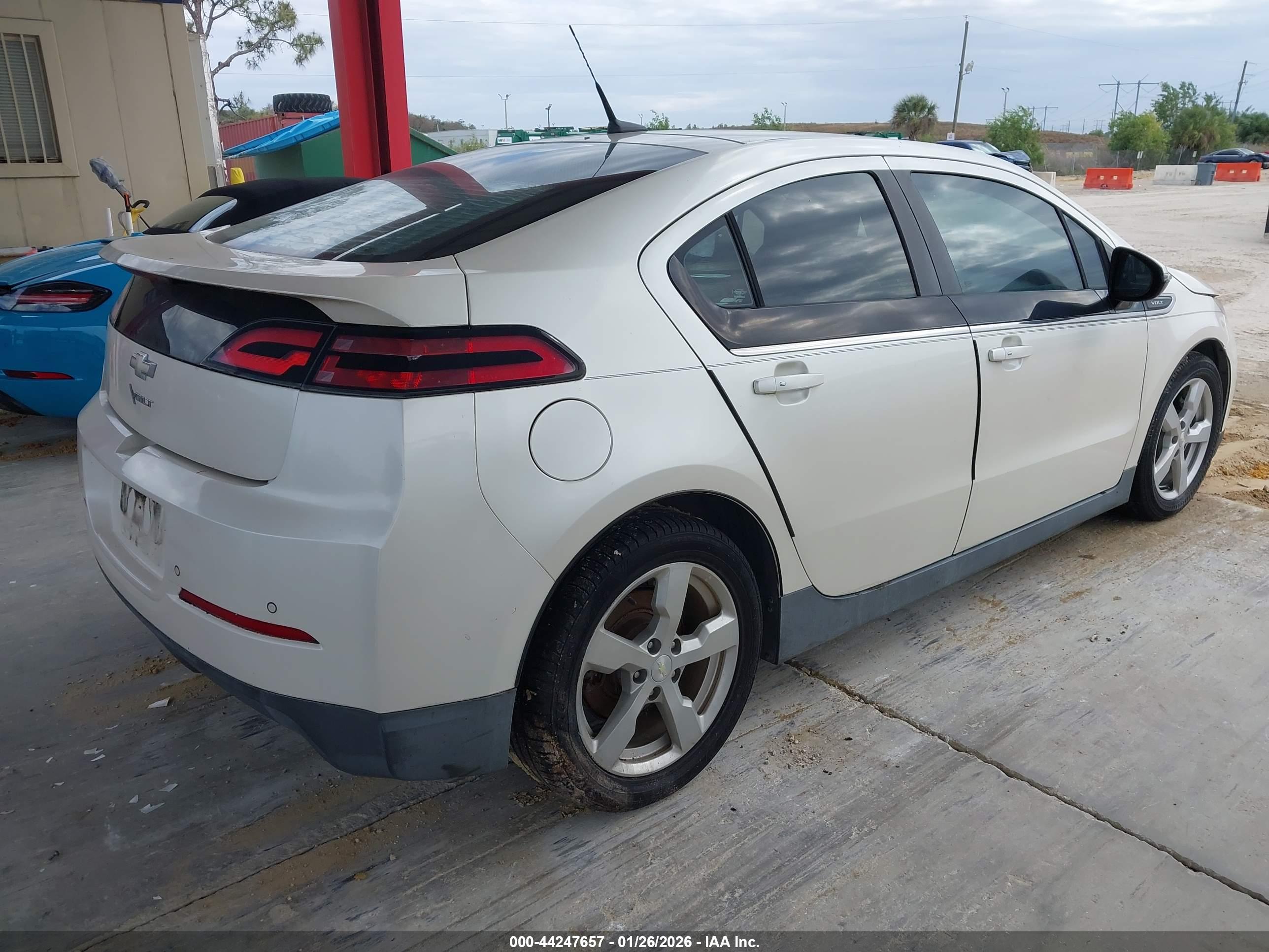 CHEVROLET VOLT image 4