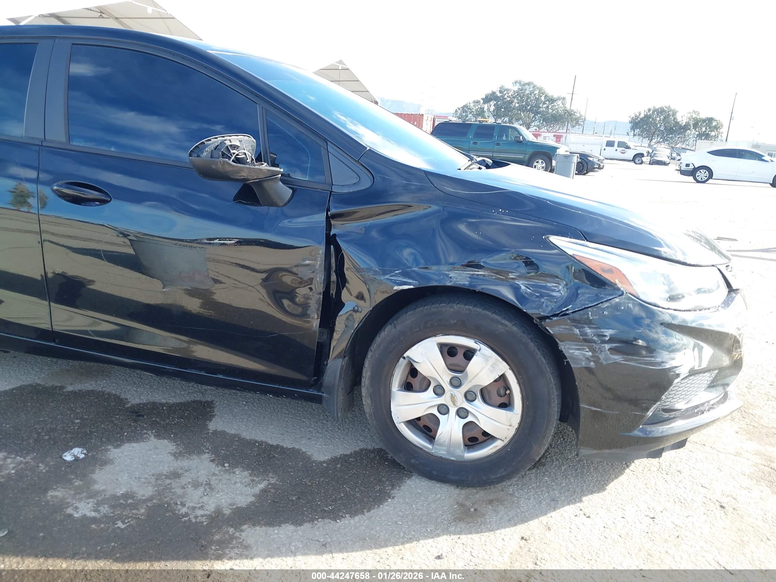 CHEVROLET CRUZE image 6