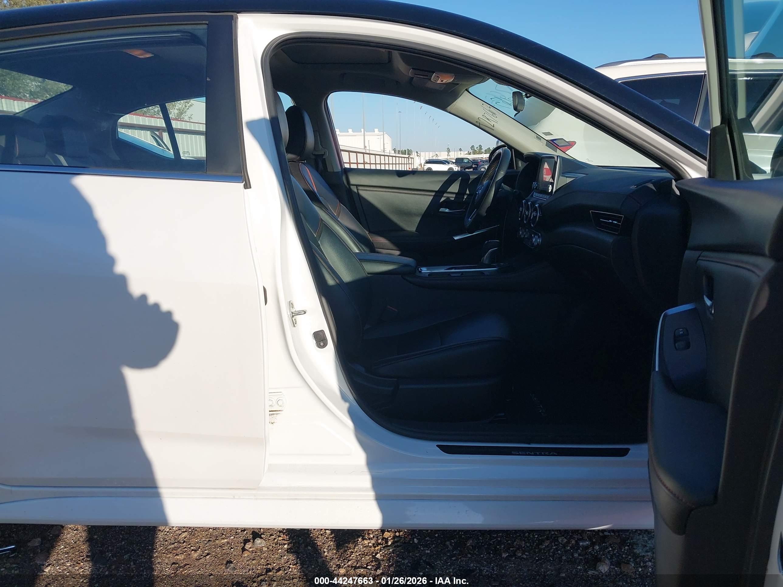 NISSAN SENTRA image 5