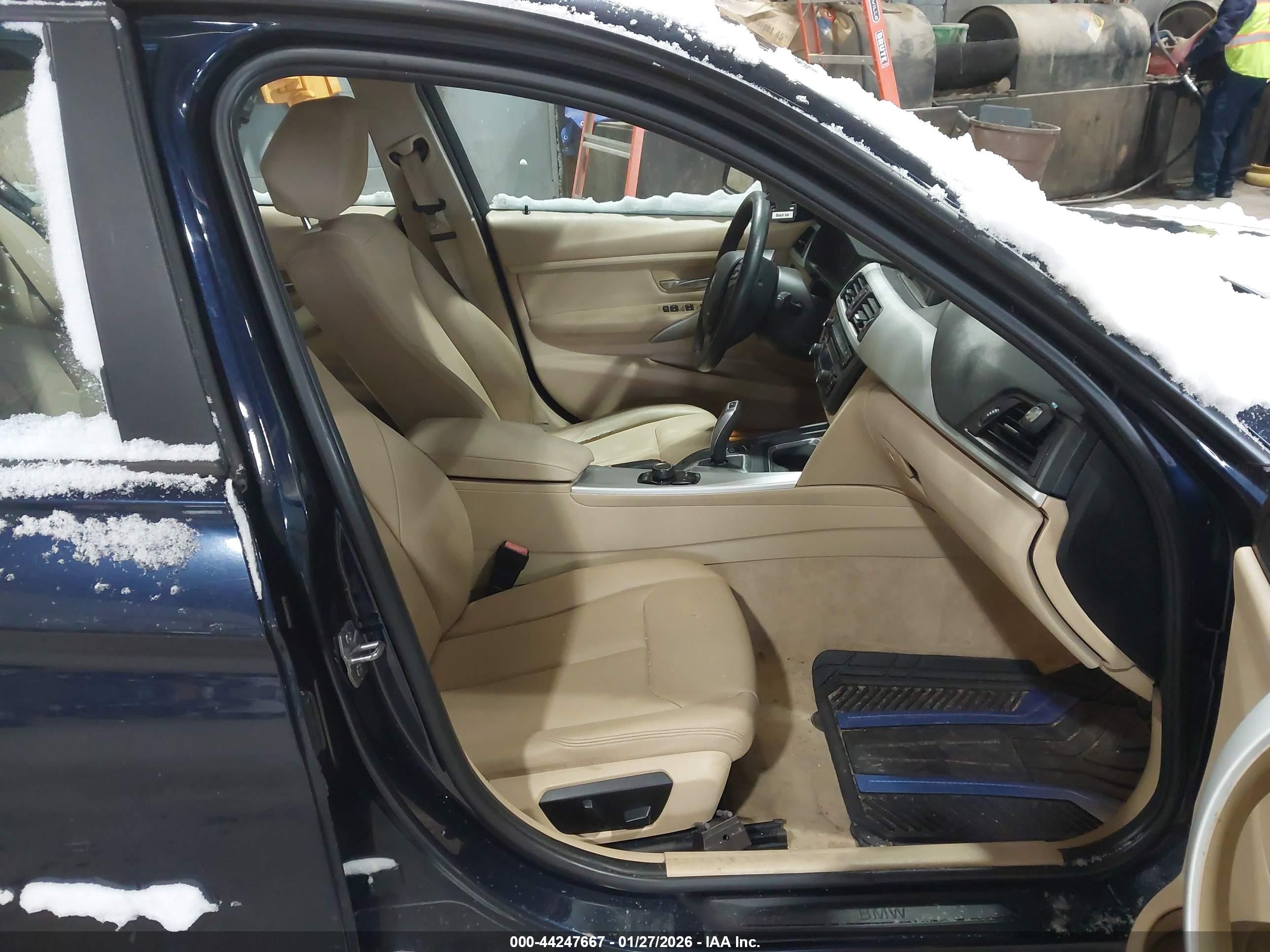 BMW 328I image 5